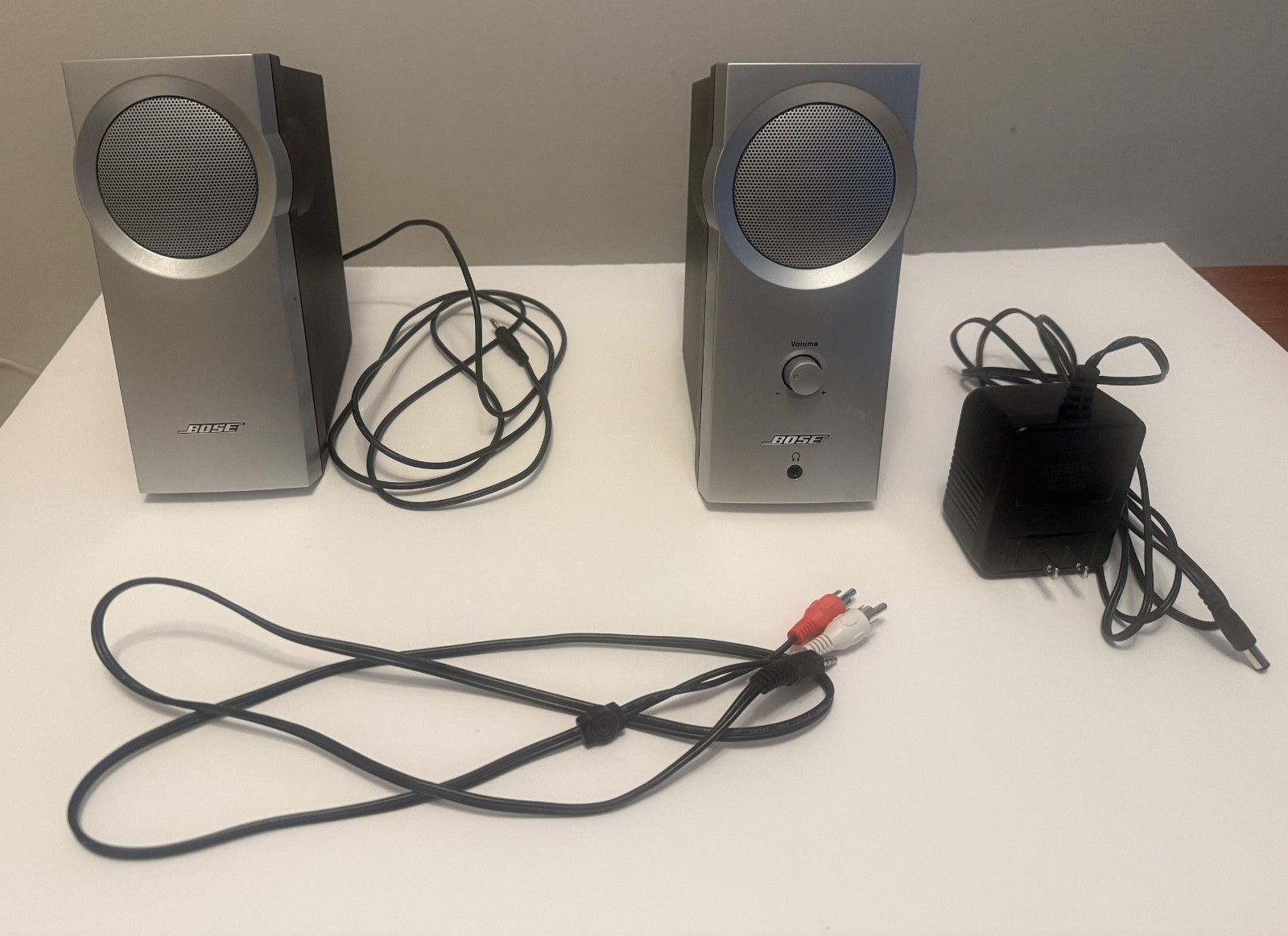 Bose Companion 2 PC Computer Speakers with original power supply and cable