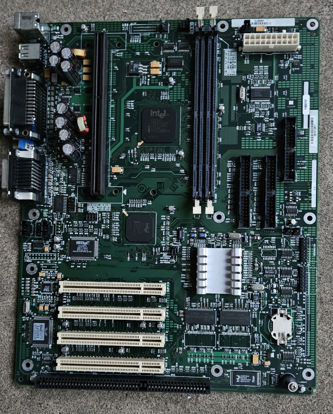 Intel AL440LX Atlanta Slot 1 Motherboard Intel 440LX AGPset Ensoniq ES1371 Audio