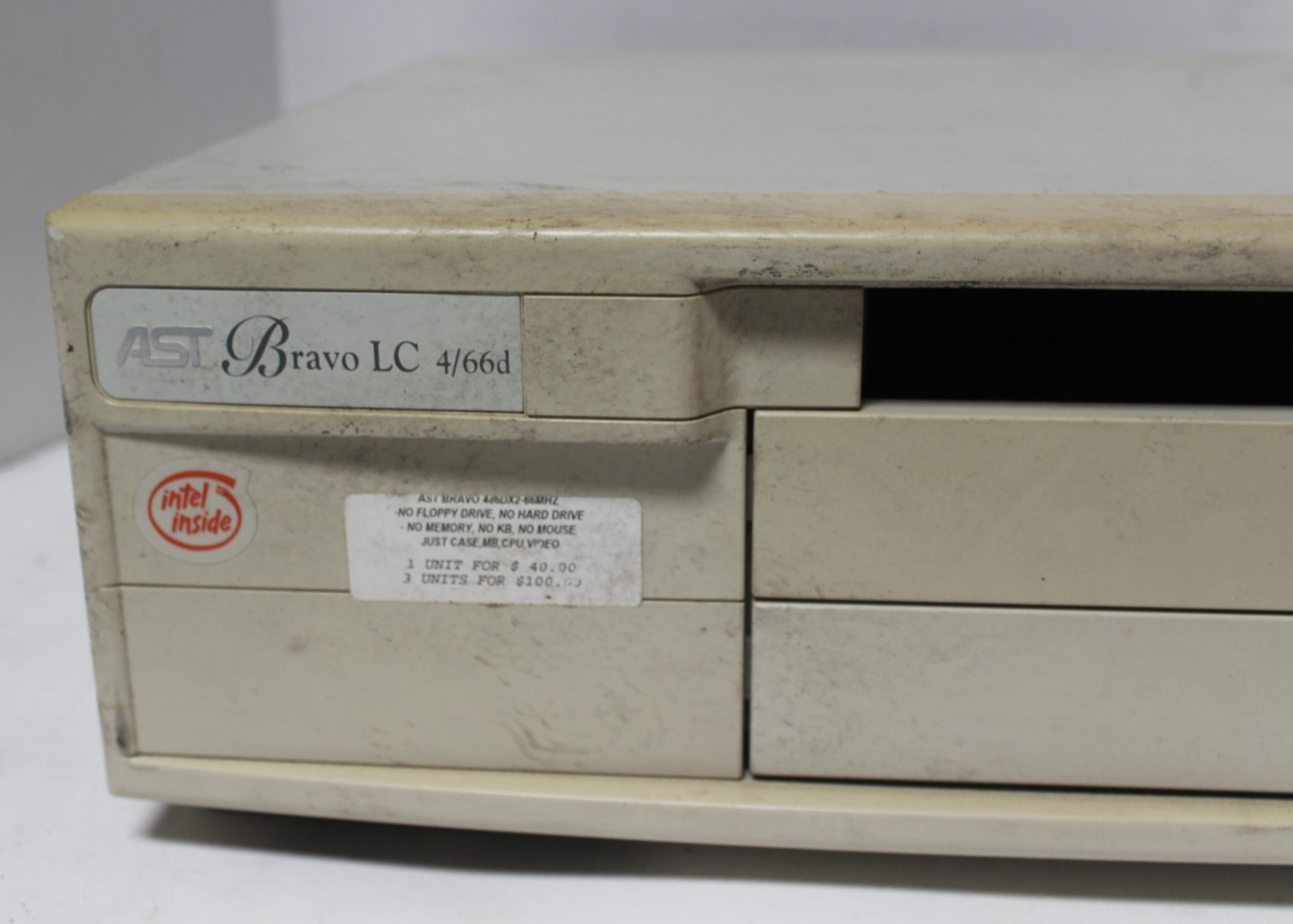 AST Bravo LC 4/66d Vintage Desktop Computer *Powers on