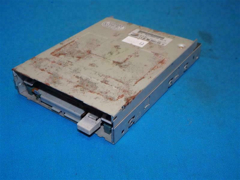 Samsung SFD-321B/LPC SFD321BLPC DC5V 0.7A Floppy Disk Drive w/ missing cover