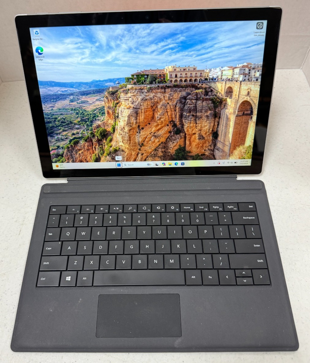 Microsoft Surface Pro 7 Laptop 1866 Core i5 1035G4 8GB RAM 256GB SSD-Touch