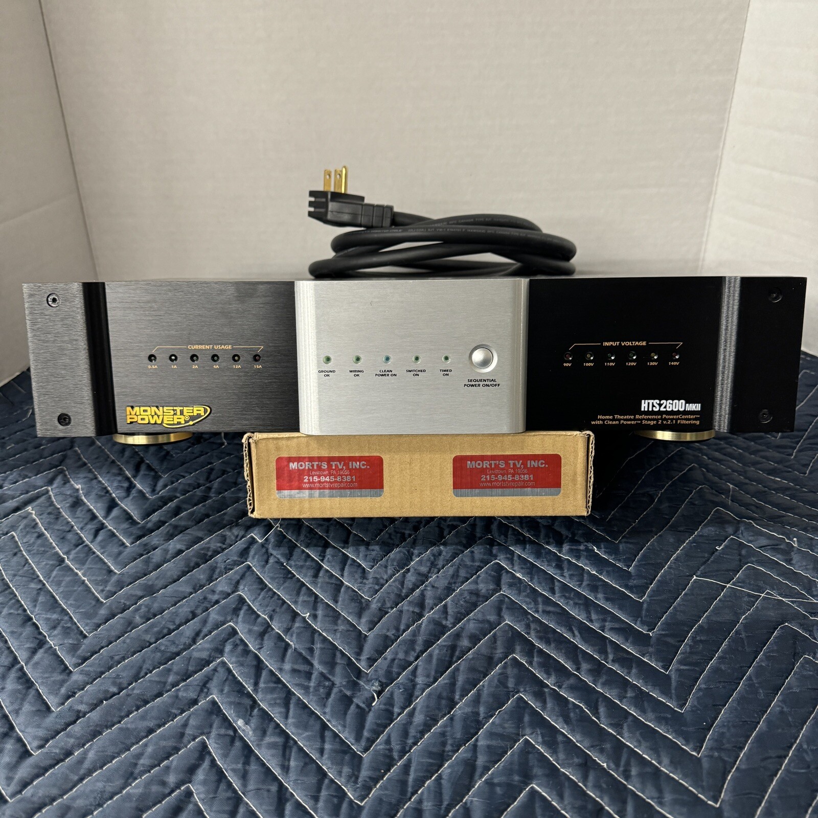 Monster Power HTS 2600 Home Theatre Reference PowerCenter Filter Surge Protector