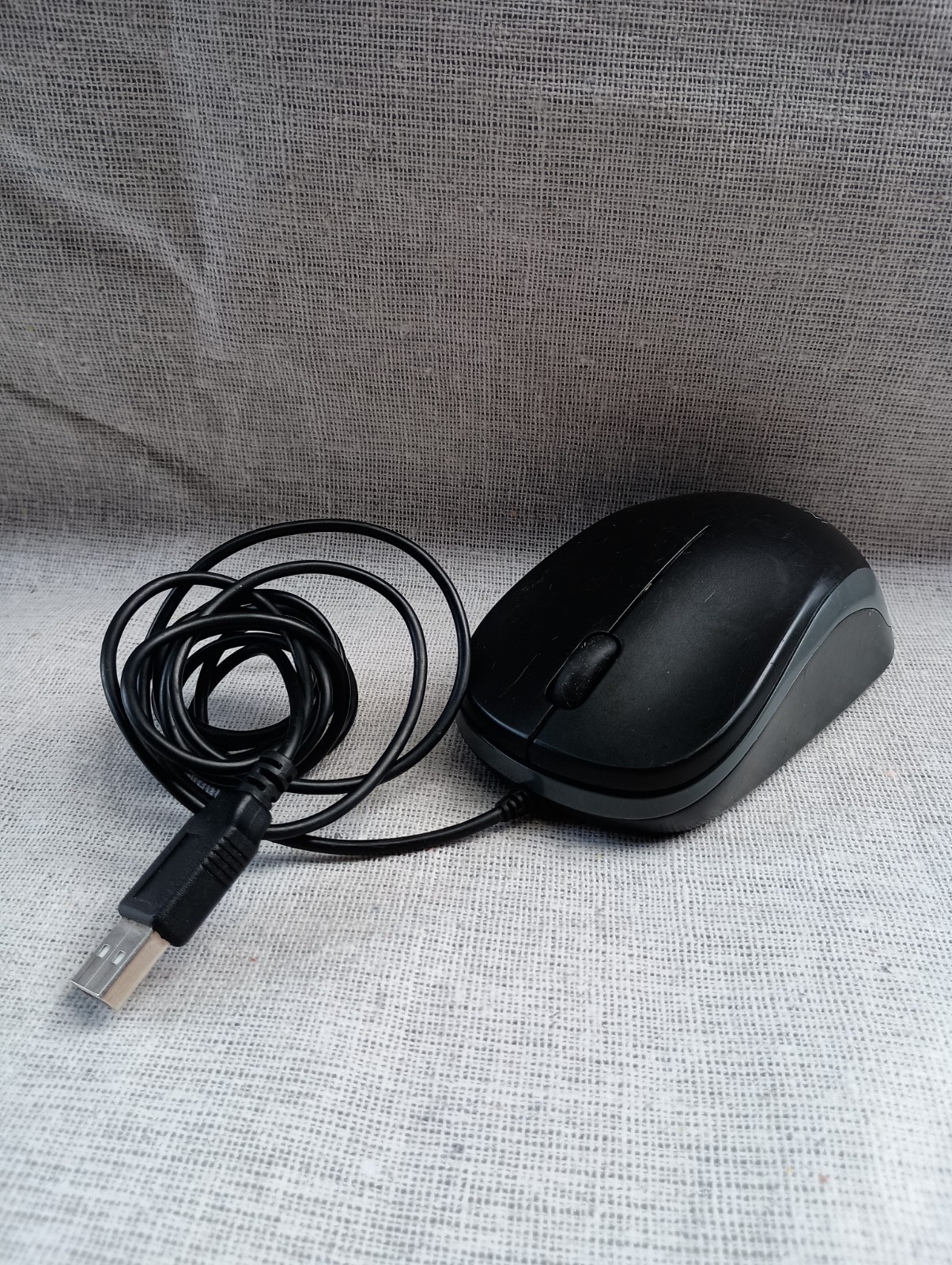 INSIGNIA Computer Mouse, Black, Wired-USB, Tested, Works