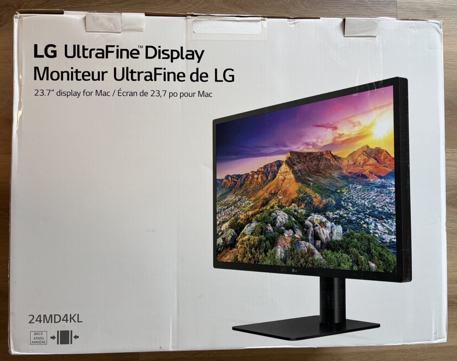 LG UltraFine 4K 24MD4KL-B 24" Display Monitor Mac mini iMac iPad MacBook Pro Air