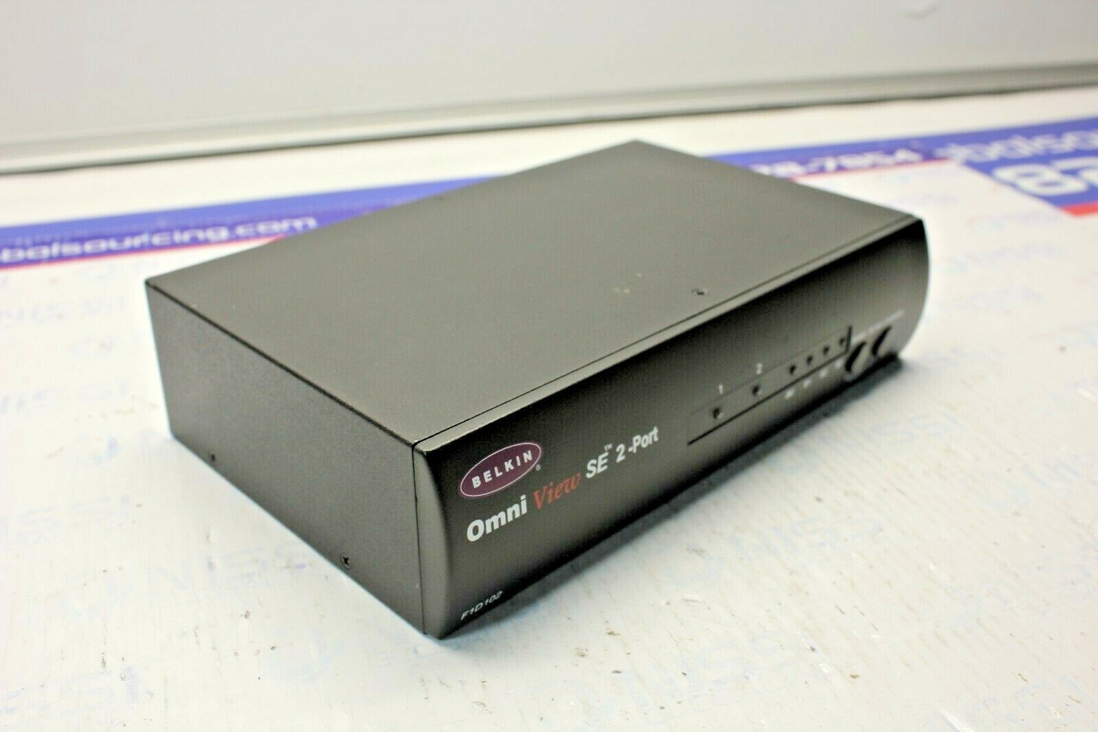 BELKIN OMNI VIEW F1D104 SE 4-PORT KVM SWITCH