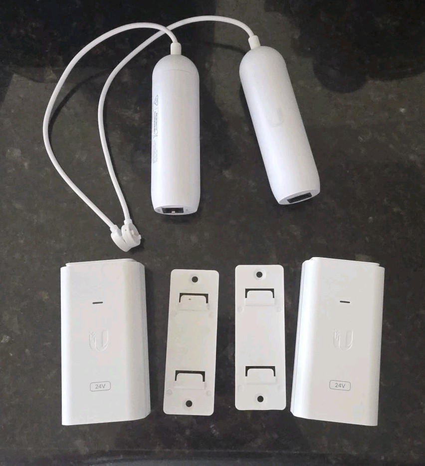 Ubiquiti UVC-G3-MICRO-POE UniFi PoE Adapter With POE AC Adapter