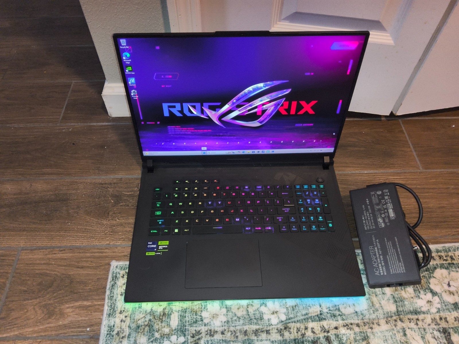 ASUS ROG Strix SCAR 18 G834JYR 18" QHD 240Hz i9-14900HX RTX 4090 32GB 2TB SSD