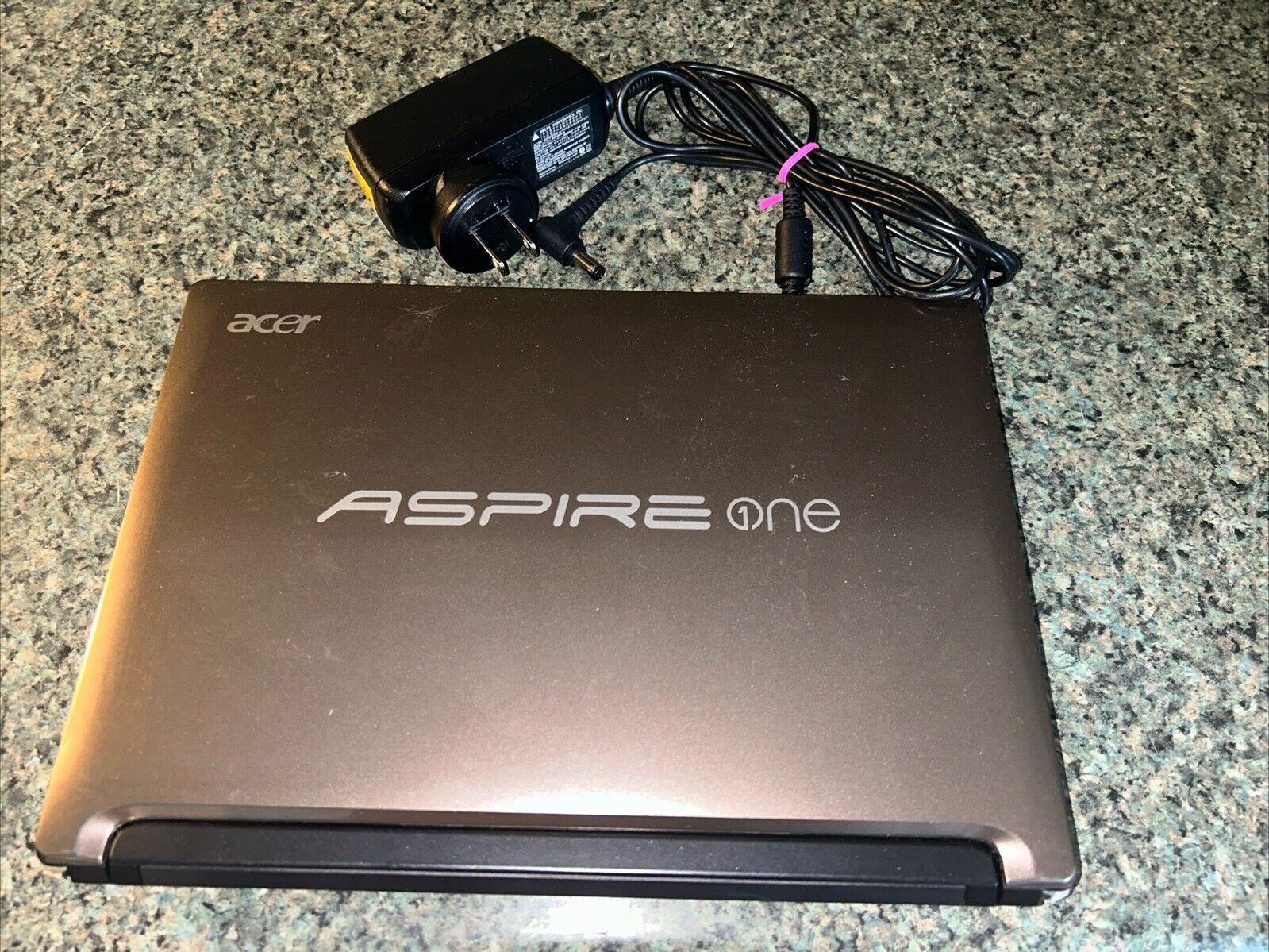 Acer Aspire One D255 Laptop Intel Atom N550 1.50GHz 2GB Ram 250GB HDD Win 7 READ