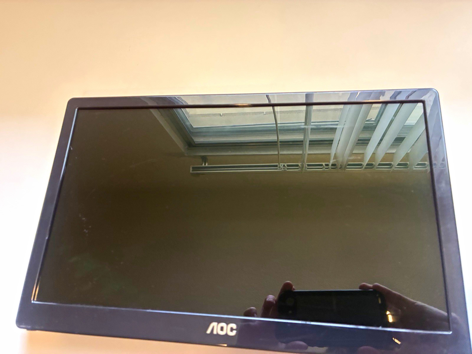 AOC E1659FWU 15.6in Portable USB 3.0 LED Monitor 1366x768 Black