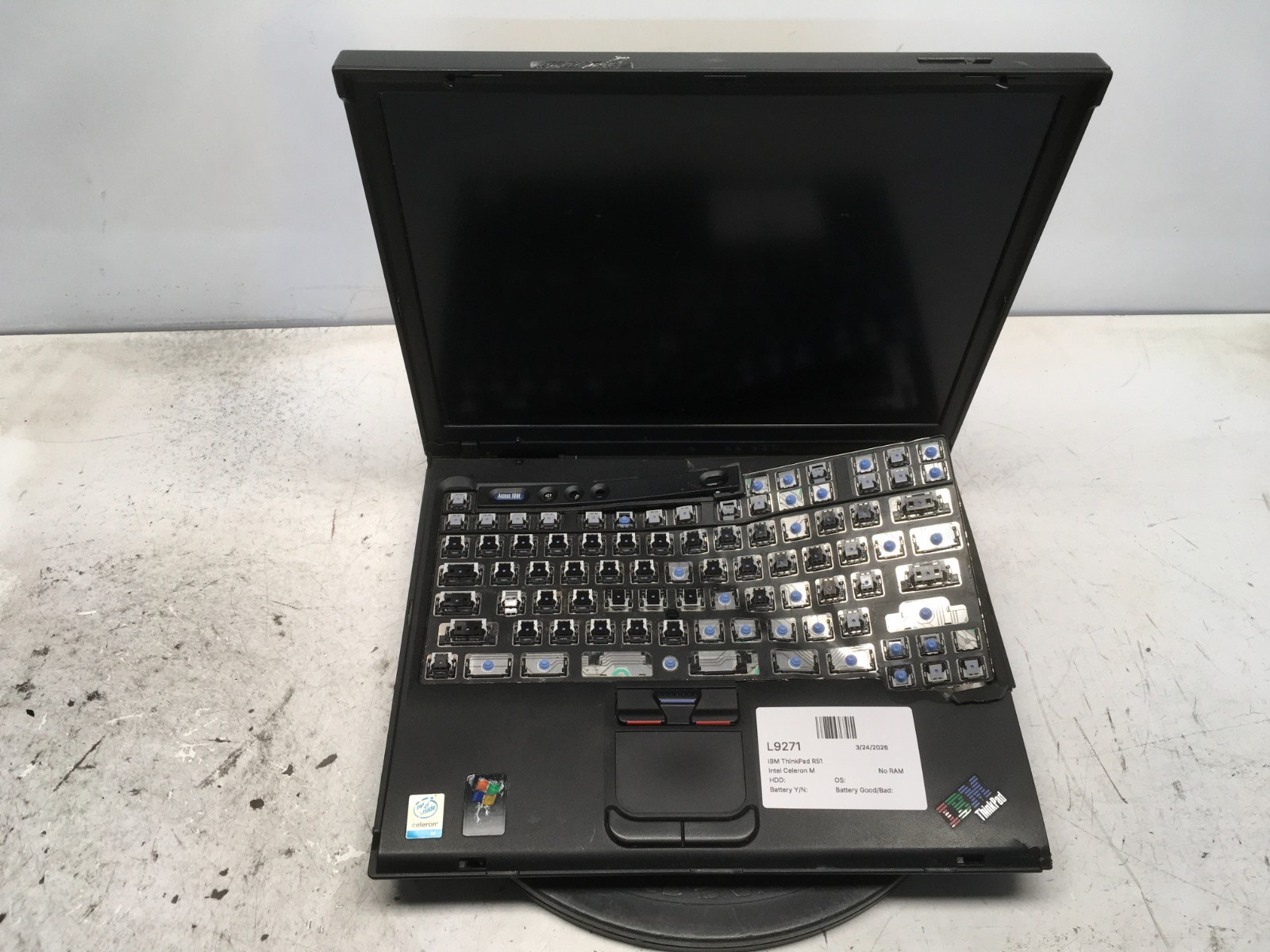 IBM ThinkPad R51 Intel Celeron M No RAM NO HDD