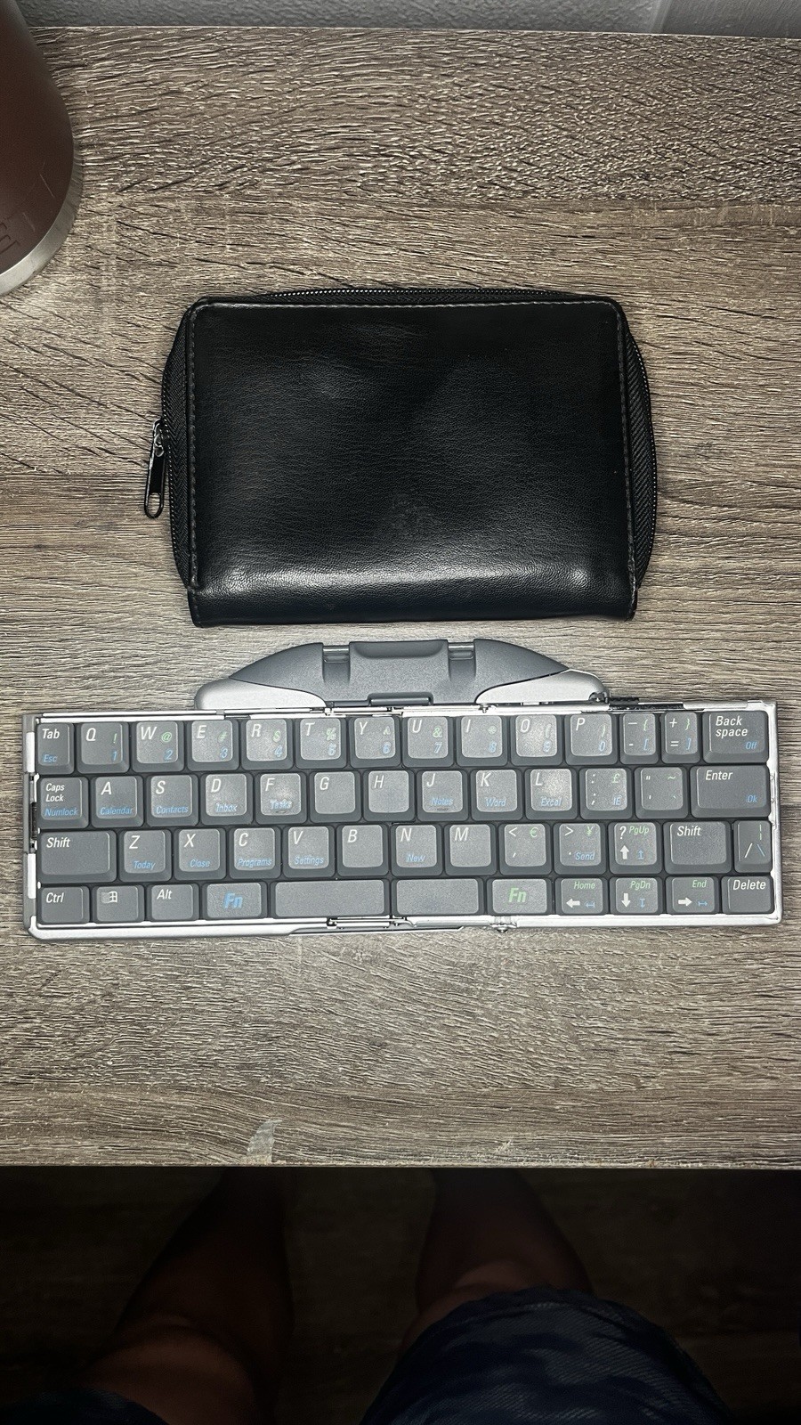 Think Outside Stowaway Universal Bluetooth Keyboard Model No XTBT01