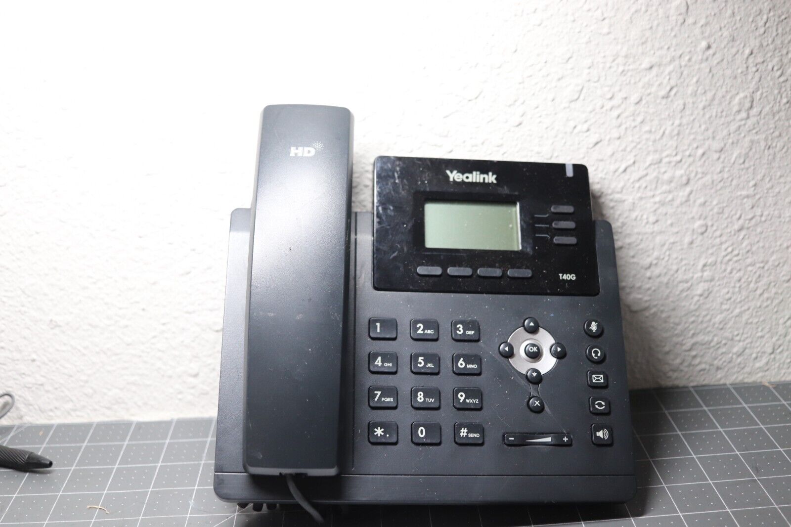 Yealink SIP-T40G Professional Gigabit IP Phone PoE 3 Line