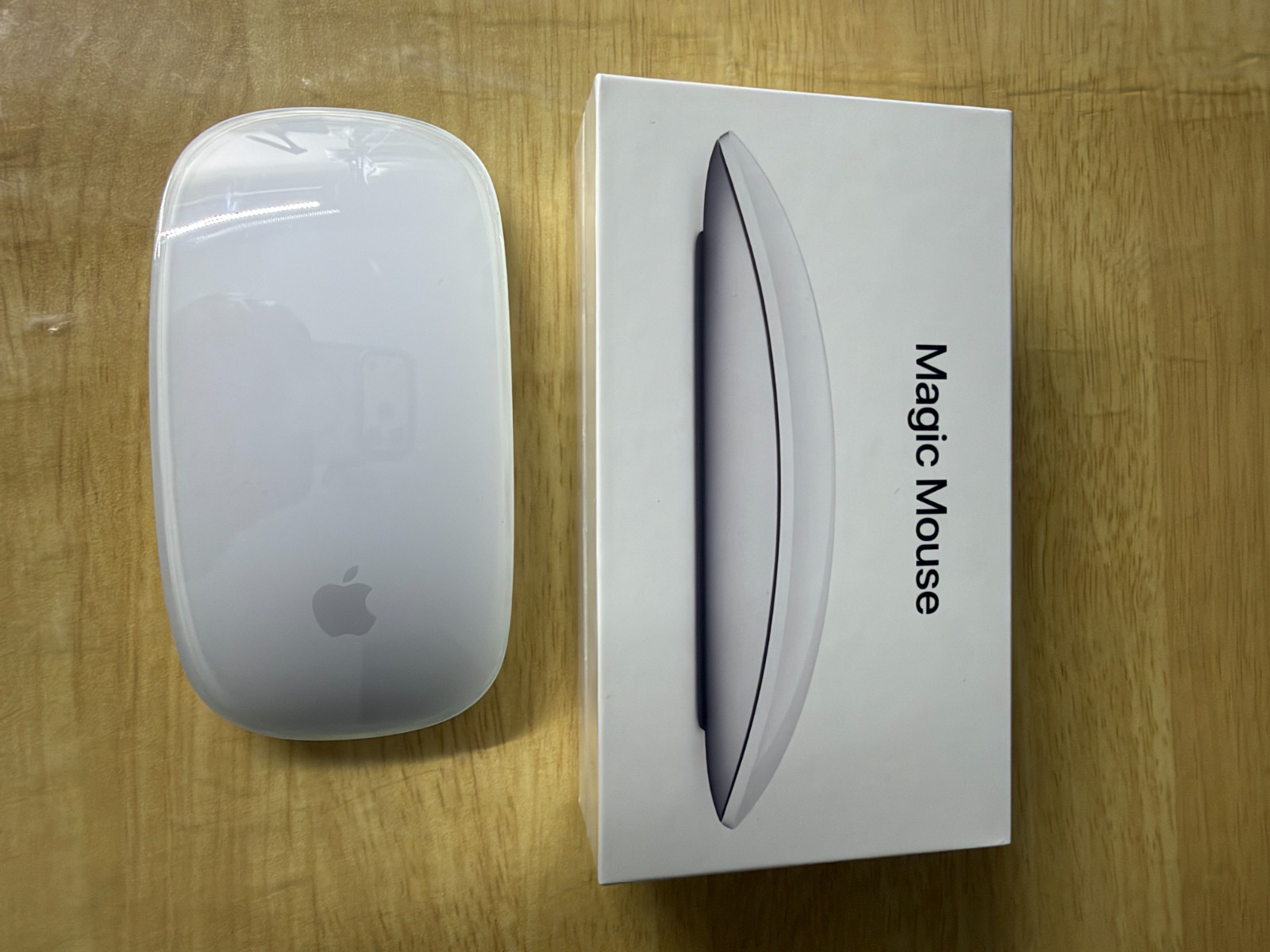 GOOD CONDITION: Apple Magic Mouse 2 (A1657) - WHITE
