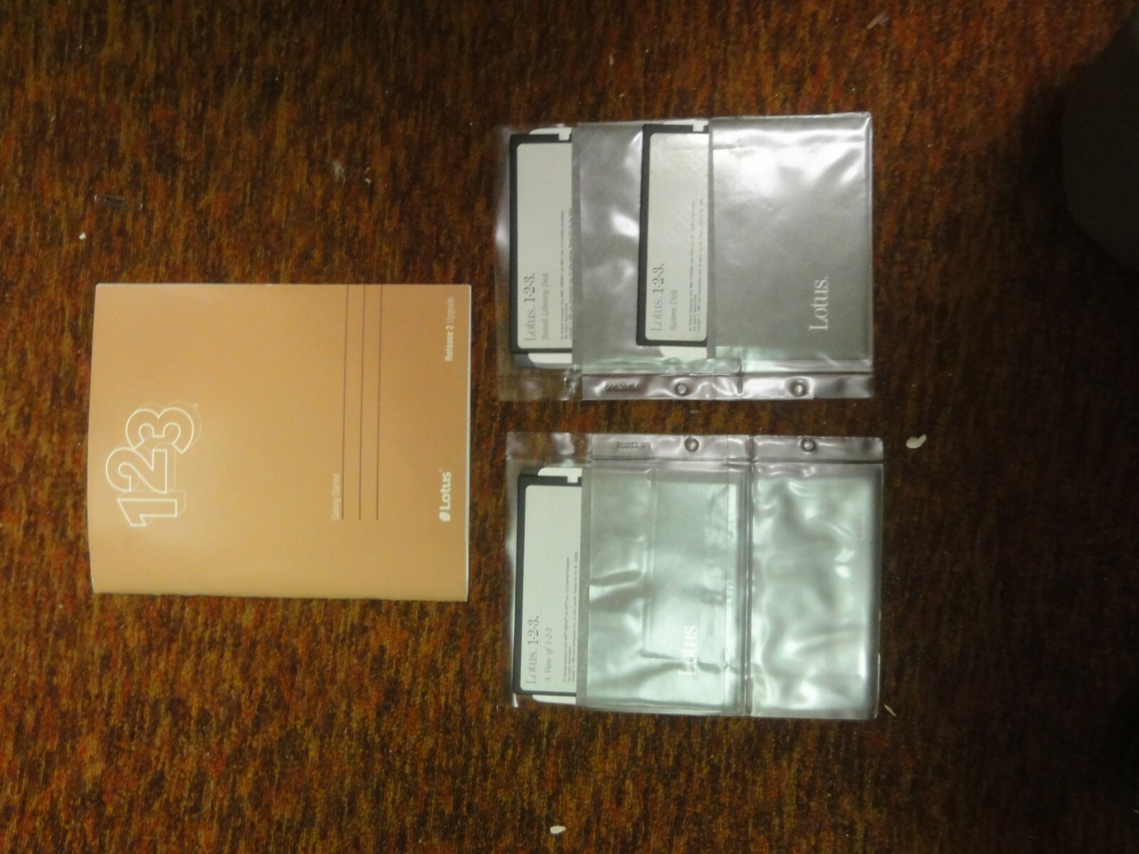 lotus 1-2-3 , discs and manual, release 2