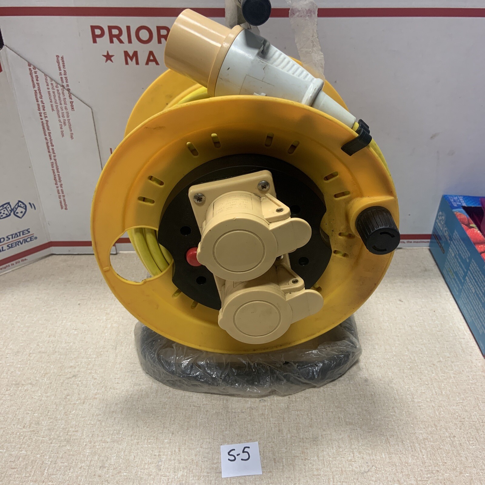 164FT, 50M, IEC 60309-2 PLUG TO 2X SOCKET, 16A, YELLOW, FOR PRO ELEC