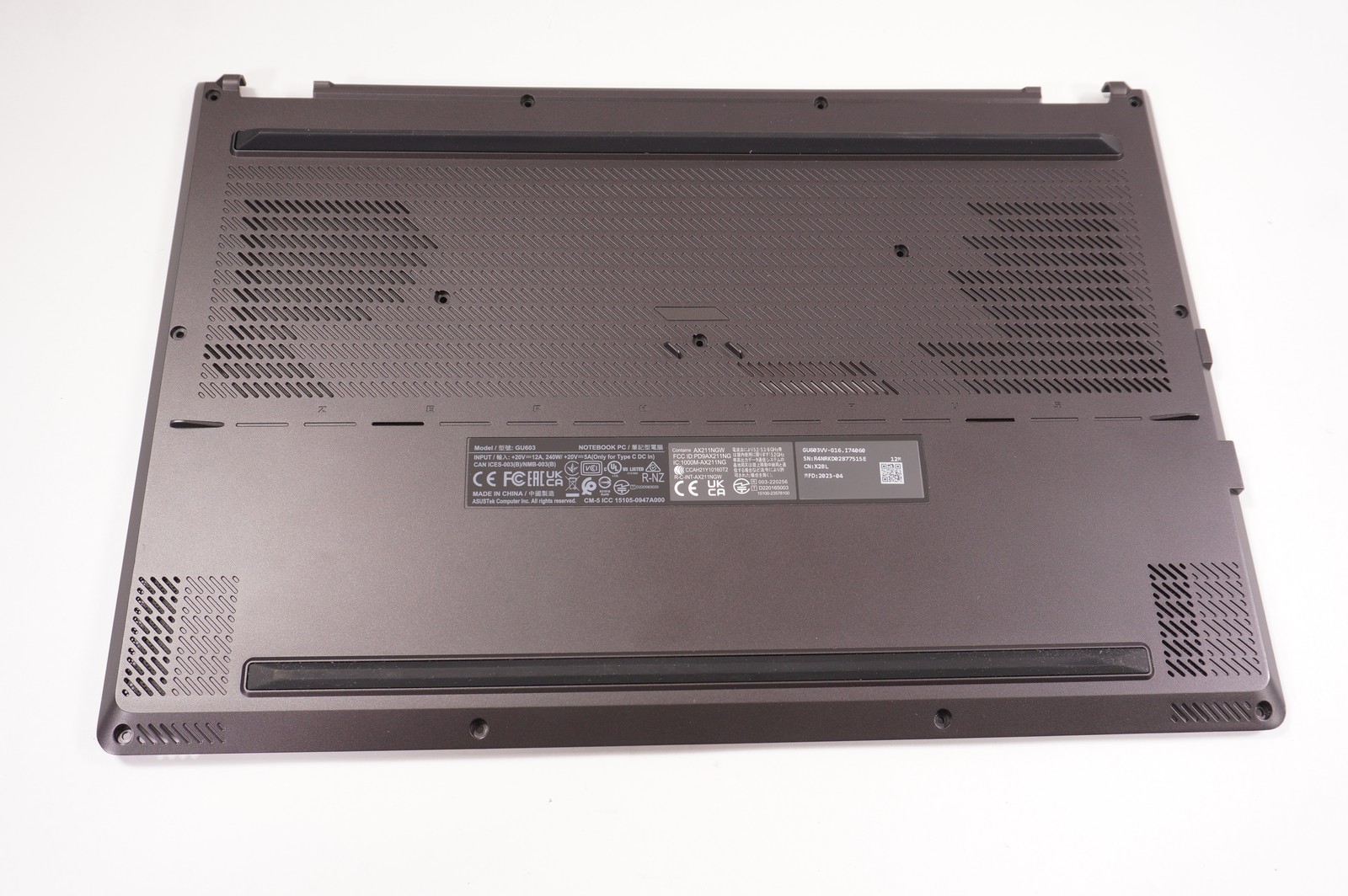 90NR0BL3-R7DP10 Asus Bottom Base Cover GU603VV-G16.I74060