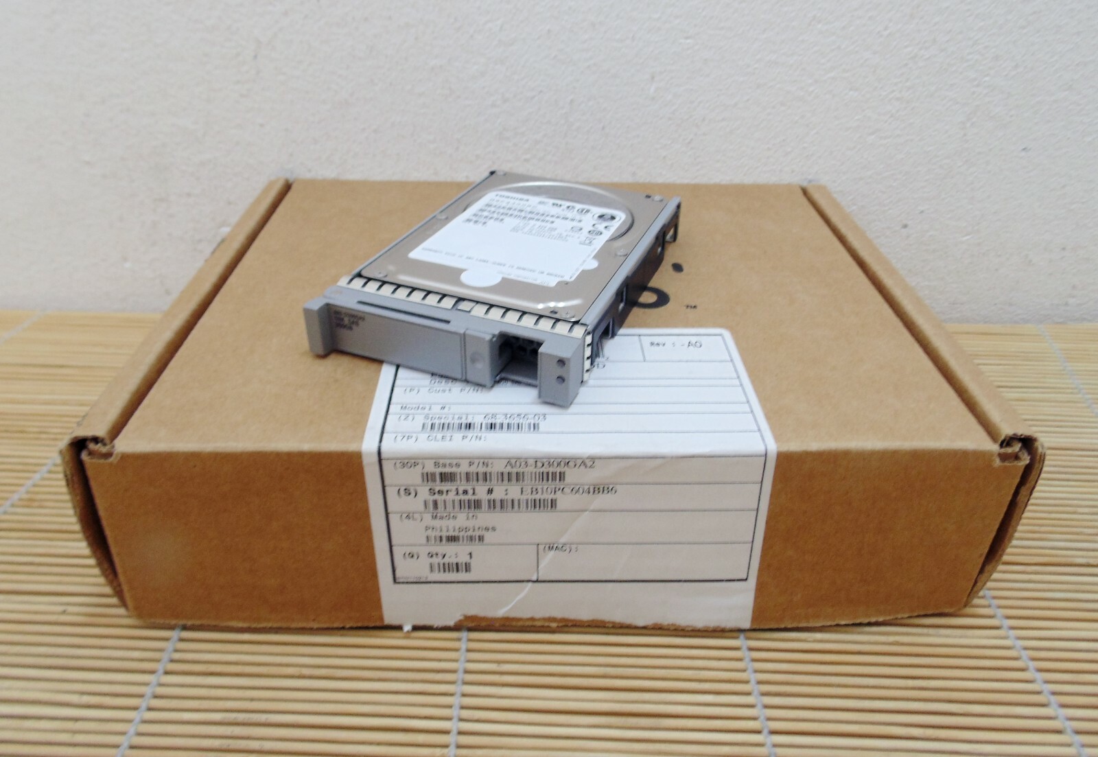 New Cisco UCS-SP-300GB-HDD 300GB 6Gb SAS 10K RPM SFF HDD A03-D300GA2 New Open Bo