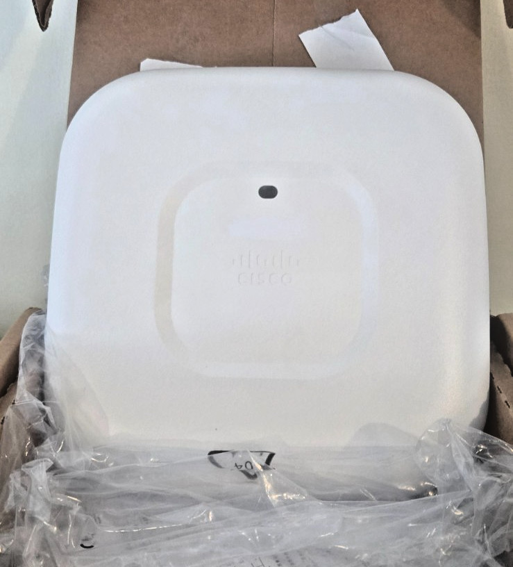 Cisco AIR-CAP2702I-B-K9 Aironet 2700 Wireless Access Point w/ Bracket