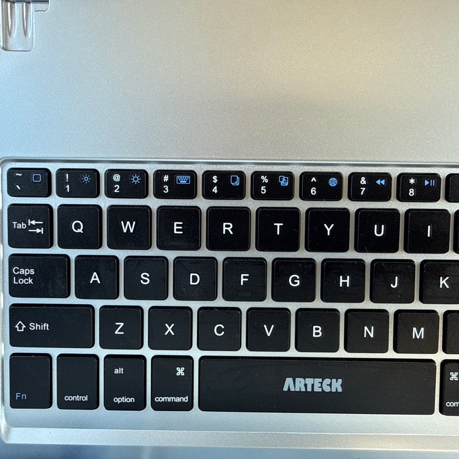 9.7” iPad 6 2018 / iPad 5 2017 Keyboard Ultra-Thin Bluetooth
