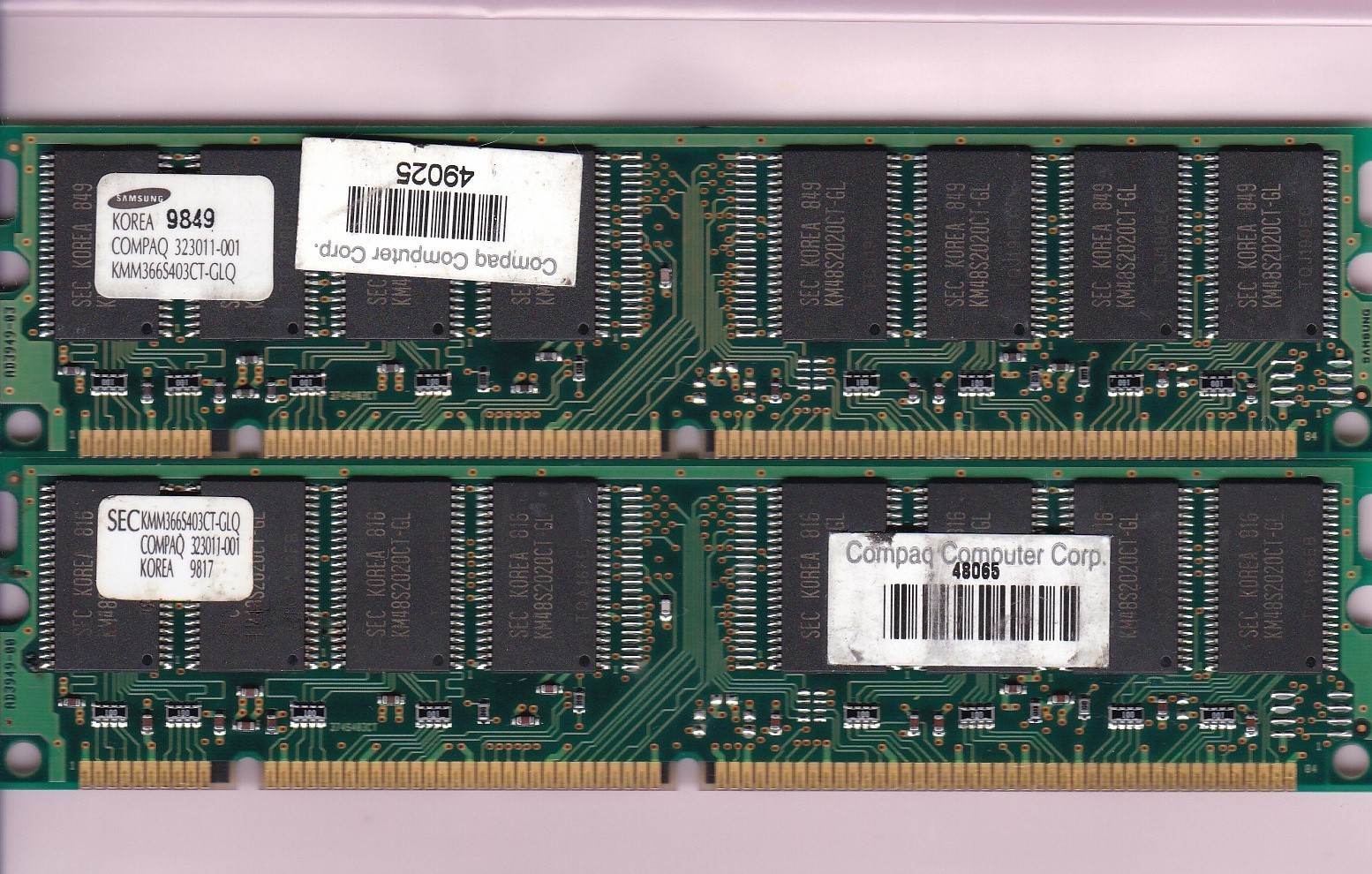 64MB 2x32MB PC-100 SAMSUNG KMM366S403DT-GLQ Memory Kit PC100 3.3V SDRAM COMPAQ