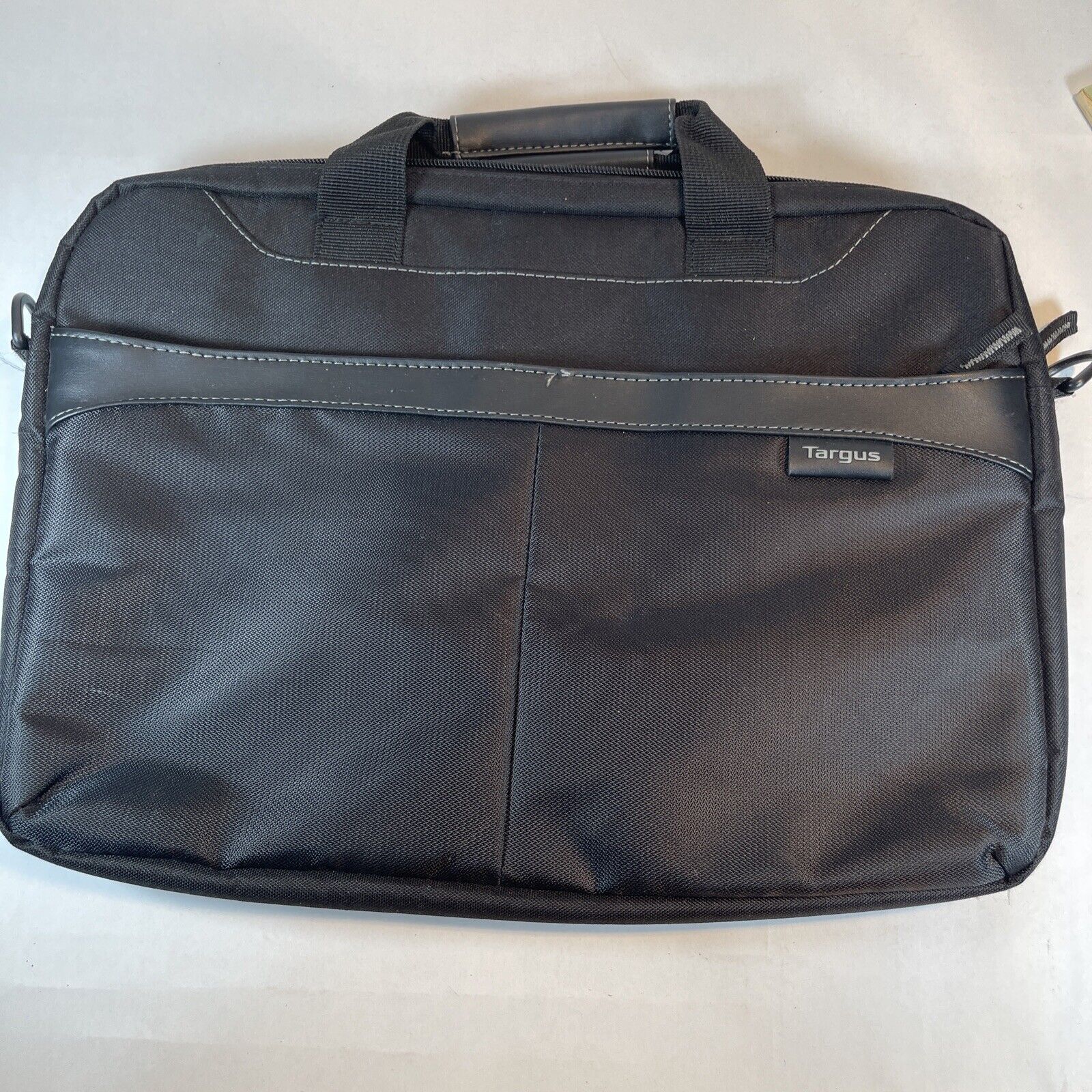 TARGUS Laptop Computer Messenger Bag Shoulder Black  Canvas  Briefcase 17\