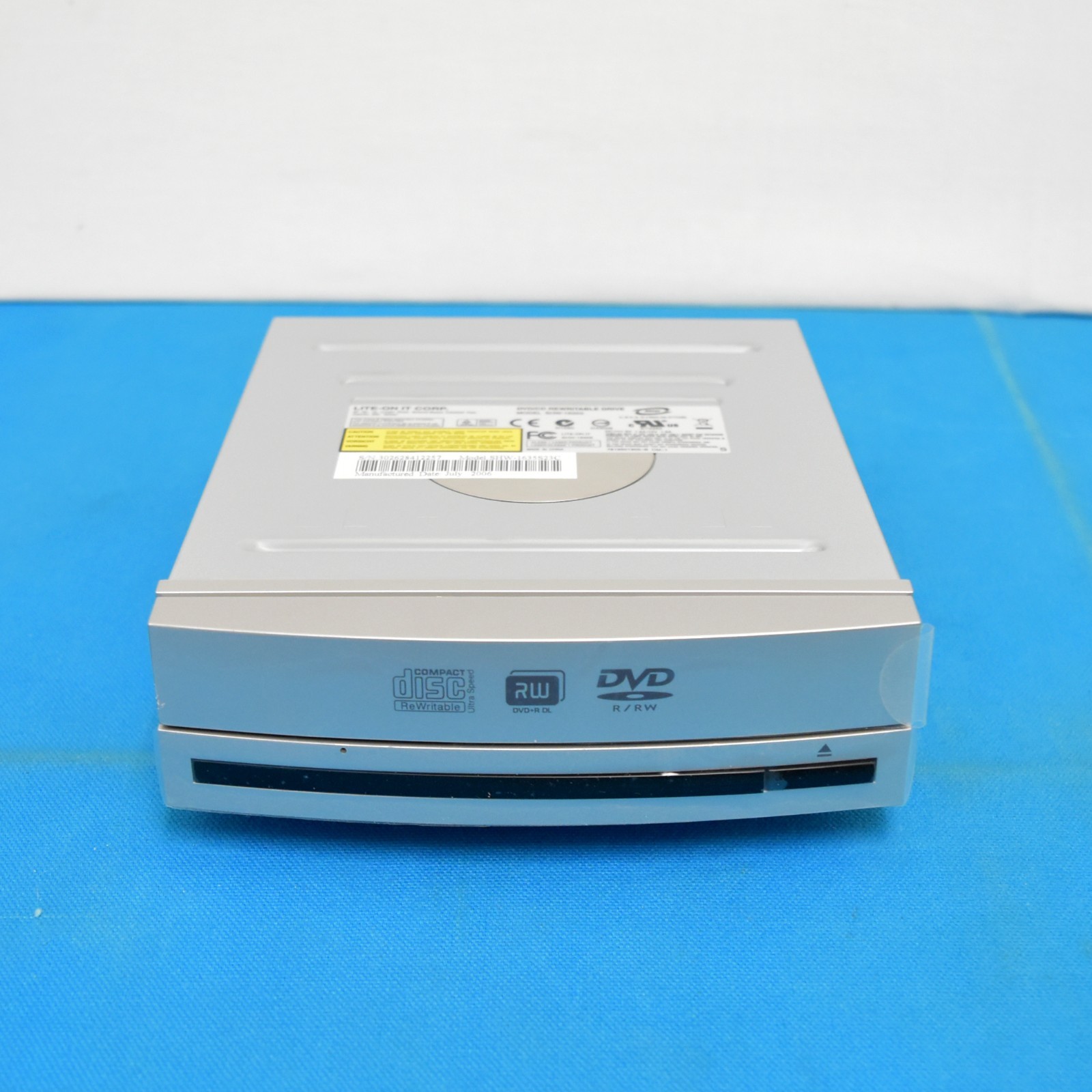 LITE-ON SHW-1635S DVD/CD RE-WRITABLE SUPER MULTI DVD/CD RW R+DL - IDE DRIVE