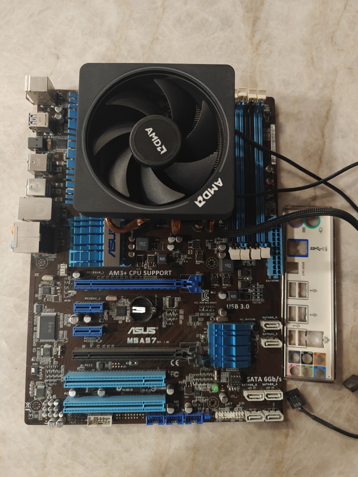ASUS M5A97 R2.0 ATX motherboard with AMD FX 8350 8 core CPU Am3+ Tested working 