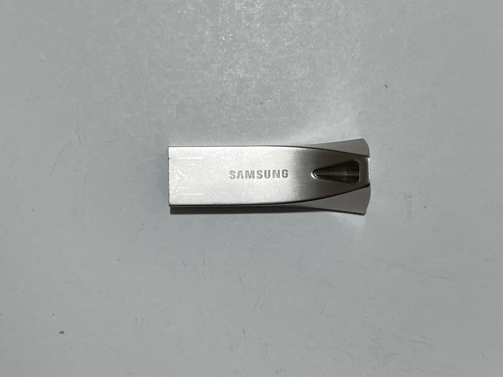 SAMSUNG BAR Plus 256GB USB 3.1 Flash Drive Champagne Silver MUF-256BE3/AM