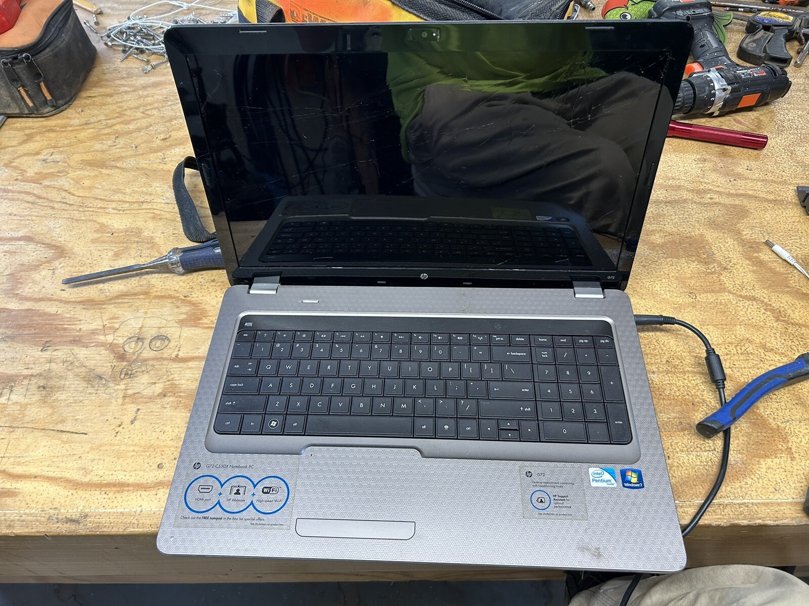 HP G72-C55DX  Intel Core i3 M350  2.26GHz Needs Screen Powers On Untested