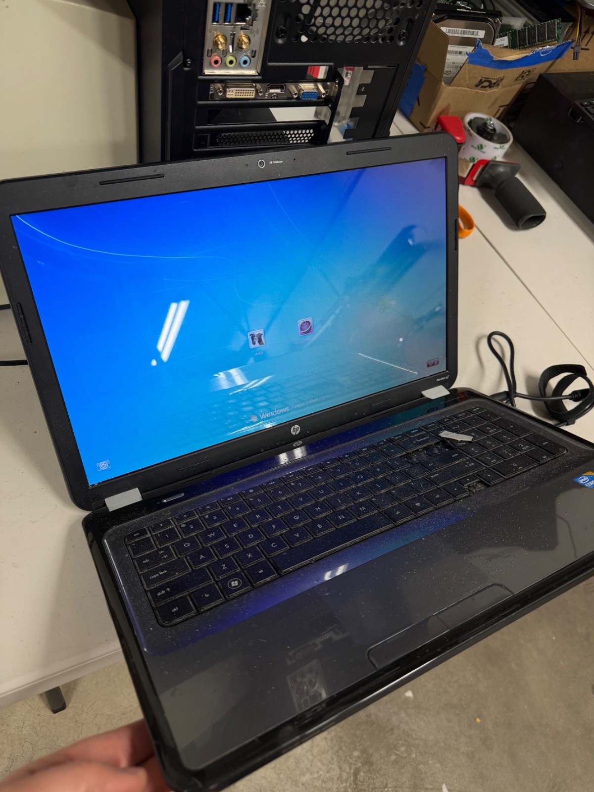HP Pavilion g7-1260US Notebook Intel Core i3   6 GB with hdd no charger
