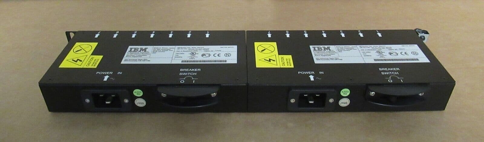 PAIR OF IBM 09N9668 37L6864 09N9671 RACK 7-PORT PDU EACH API0PD01 No cables