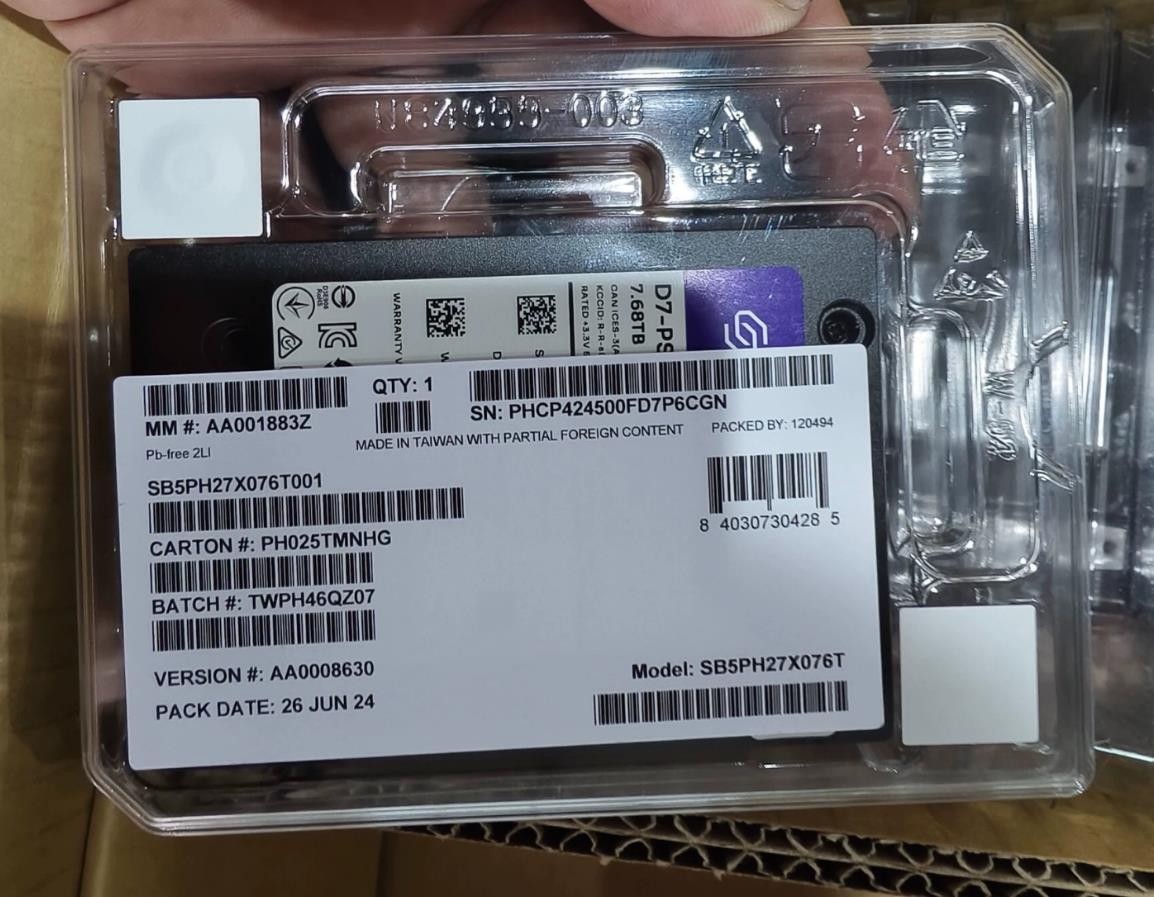 Solidigm Intel D7 PS1010 7.68TB SSD 2.5" U.2 PCIe5.0 X4 NVME SB5PH27X076T001