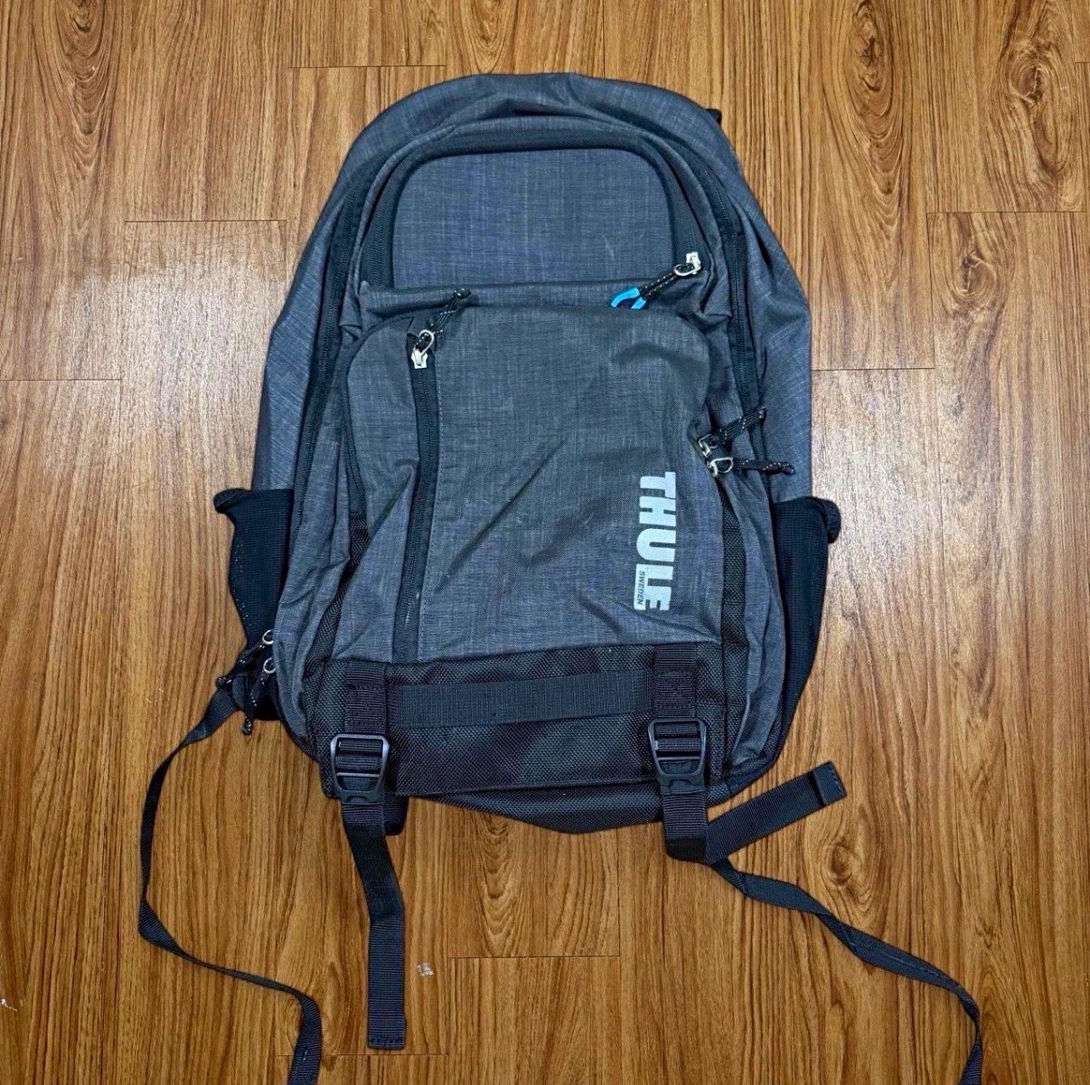 Thule 15 in Laptop Backpack Nylon Padded Solid Gray/Black Universal Compatible