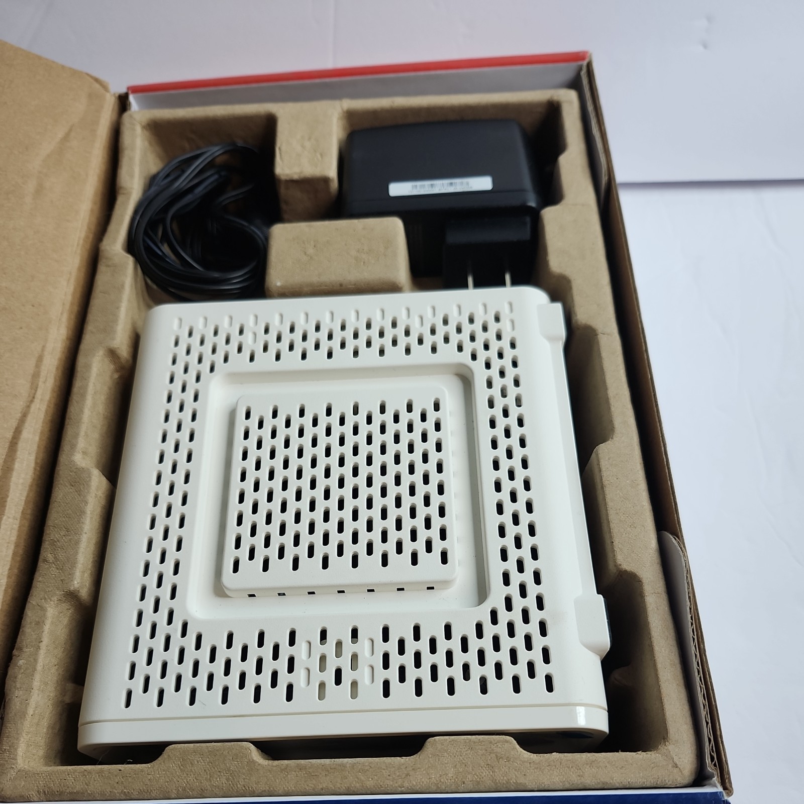 ARRIS SURFboard SB8200 DOCSIS 3.1 Cable Modem - As is- For parts