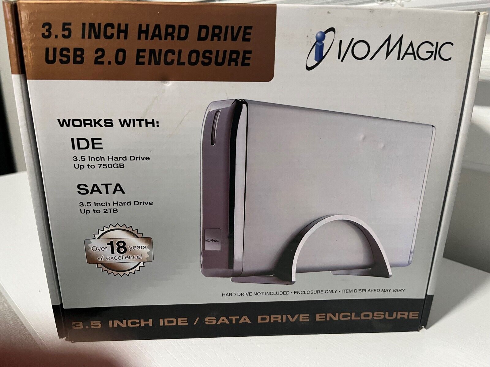 I/O Magic 3.5 Inch IDE / SATA Drive Enclosure
