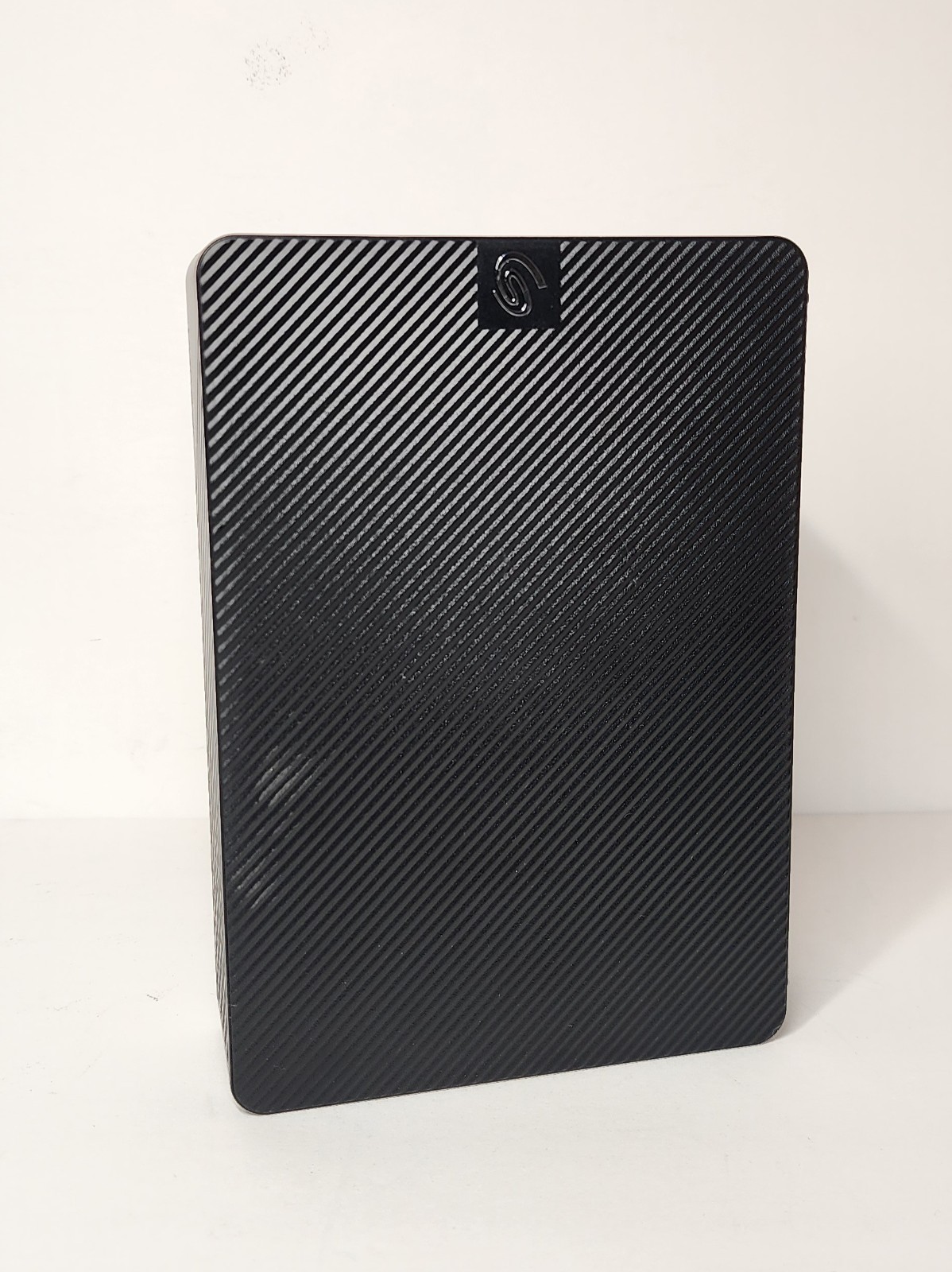 Seagate Desktop Drive 8 TB Expansion External Hard Drive SRDONF2  USB 3.0