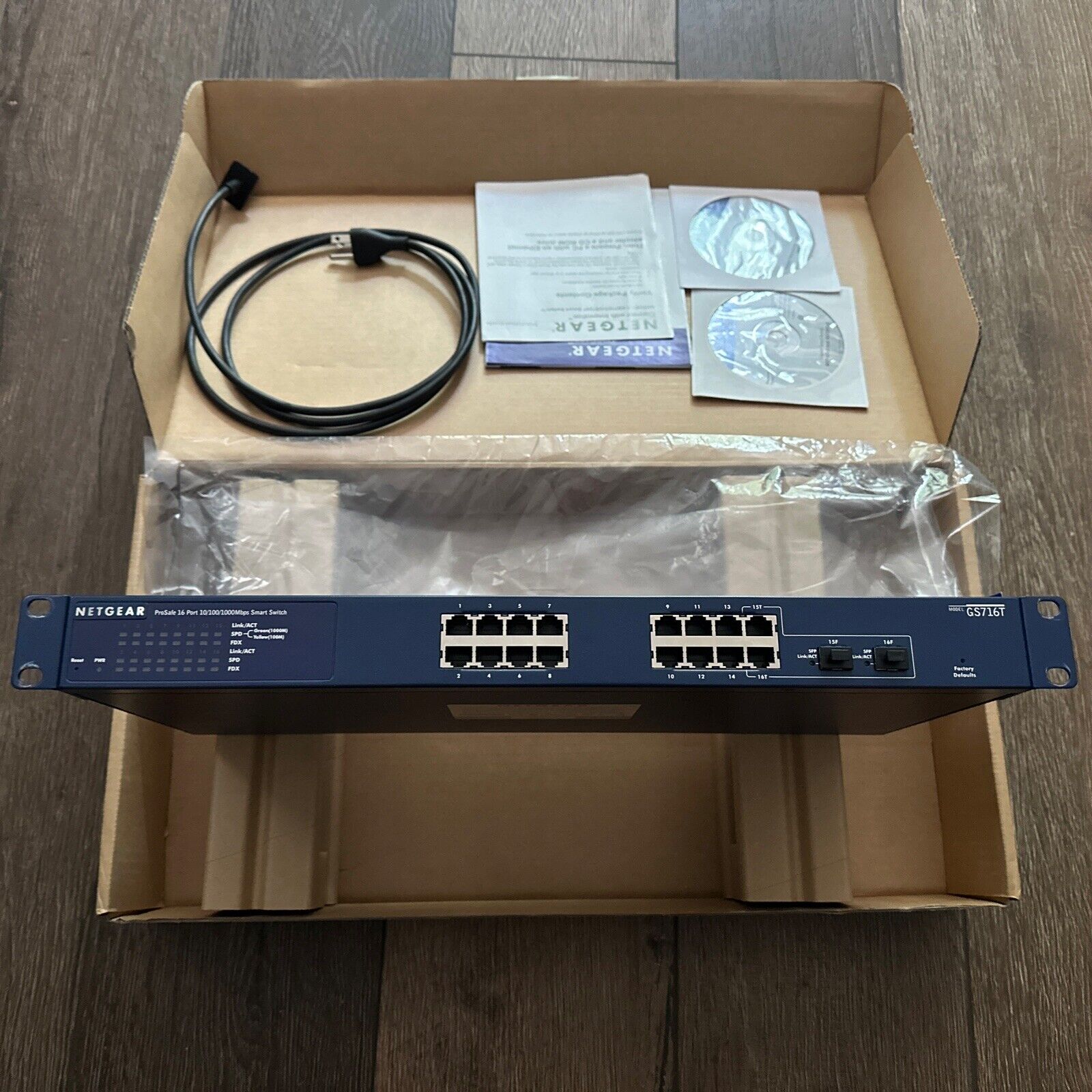NetGear  ProSafe (GS716T-200NAS) 16-Ports External Ethernet Switch