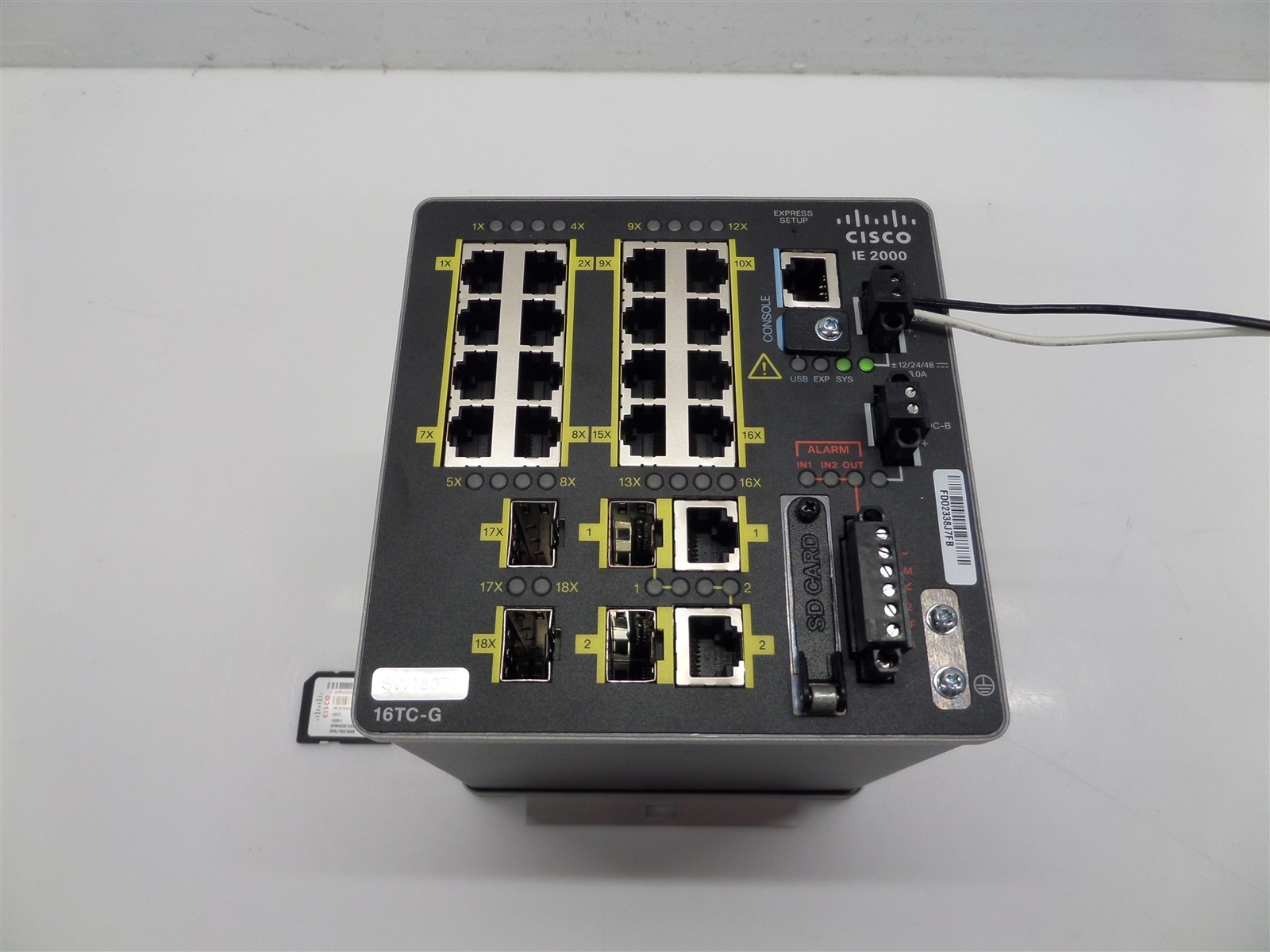 Cisco IE-2000 16TC-G Ethernet Switch IE-2000-16TC-G-E V01