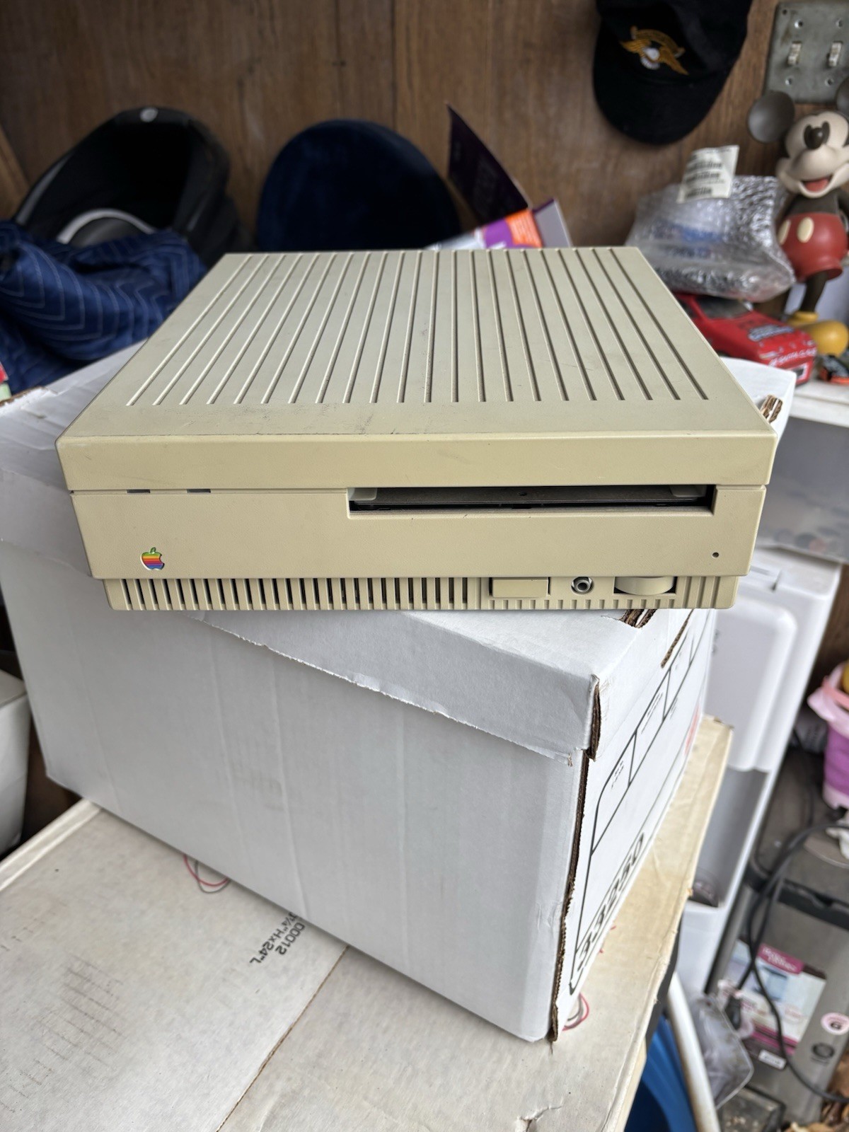 Apple SCSI Cd Drive External Cd-ROM Drive 1988 Vintage Power On. As Is 