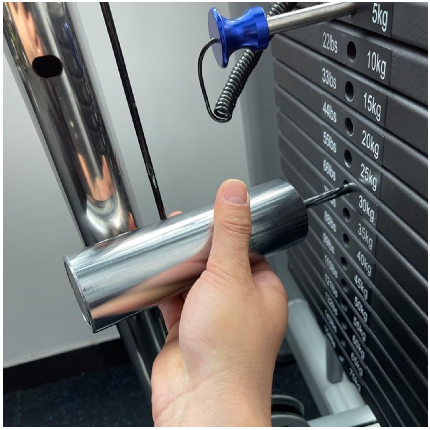 Weight Plate Extender with Magnetic Fixation