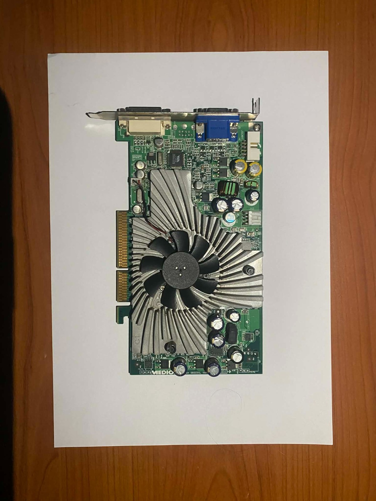 Medion ATI Radeon 9800 XXL 128MB AGP Graphics Card – Retro Gaming GPU – Tested