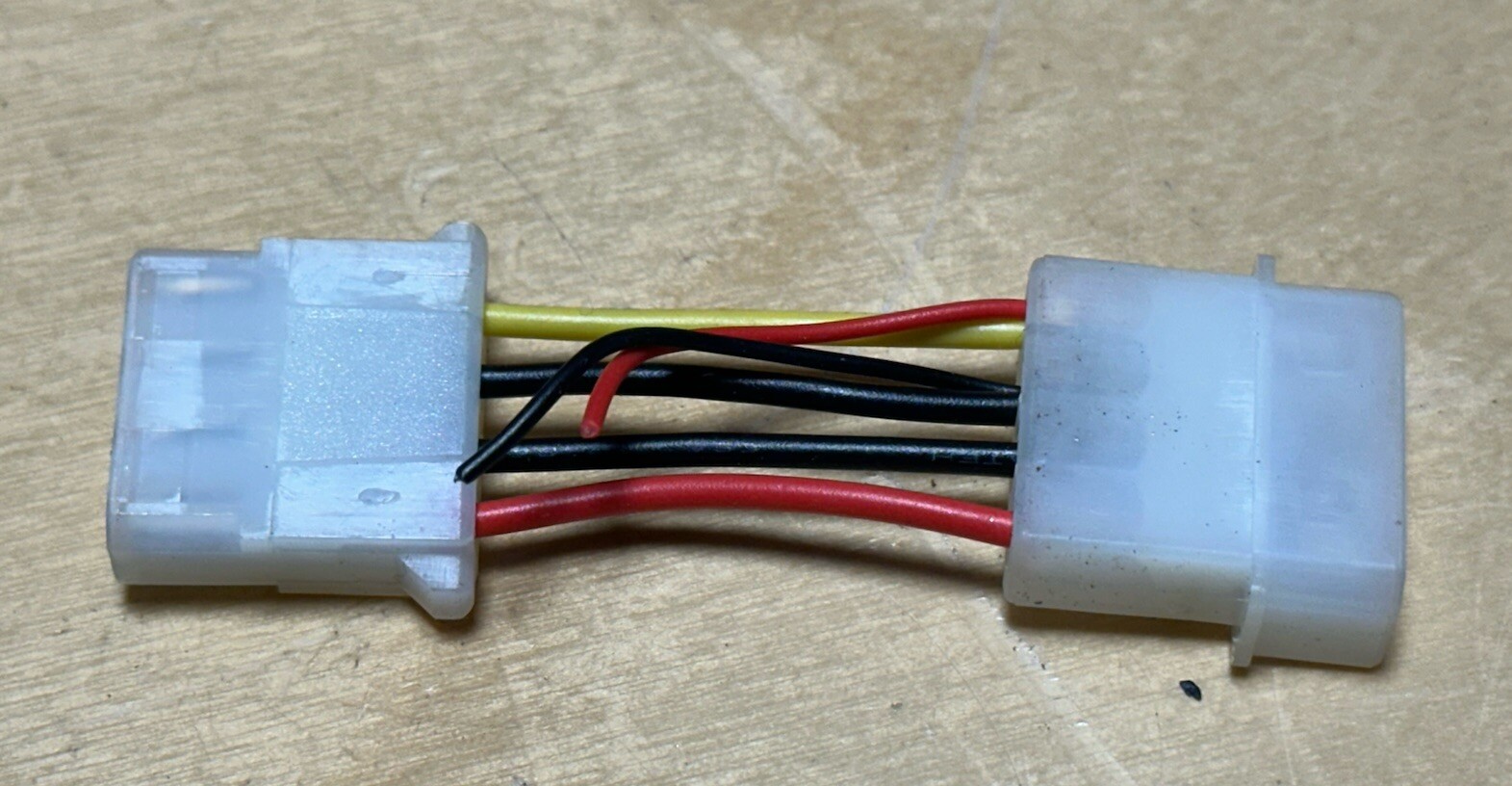 4 pin Molex Inline 7 cm Extension with 2-wire Fan Tap, Fan Power Cable, Adapter