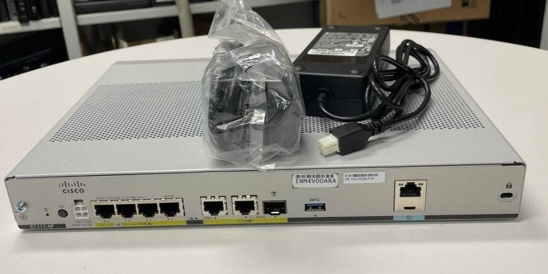 CISCO C1111-4P ISR 1100 4-Port GigE Router DUAL WAN Port 1x SFP w/ Power Adapter