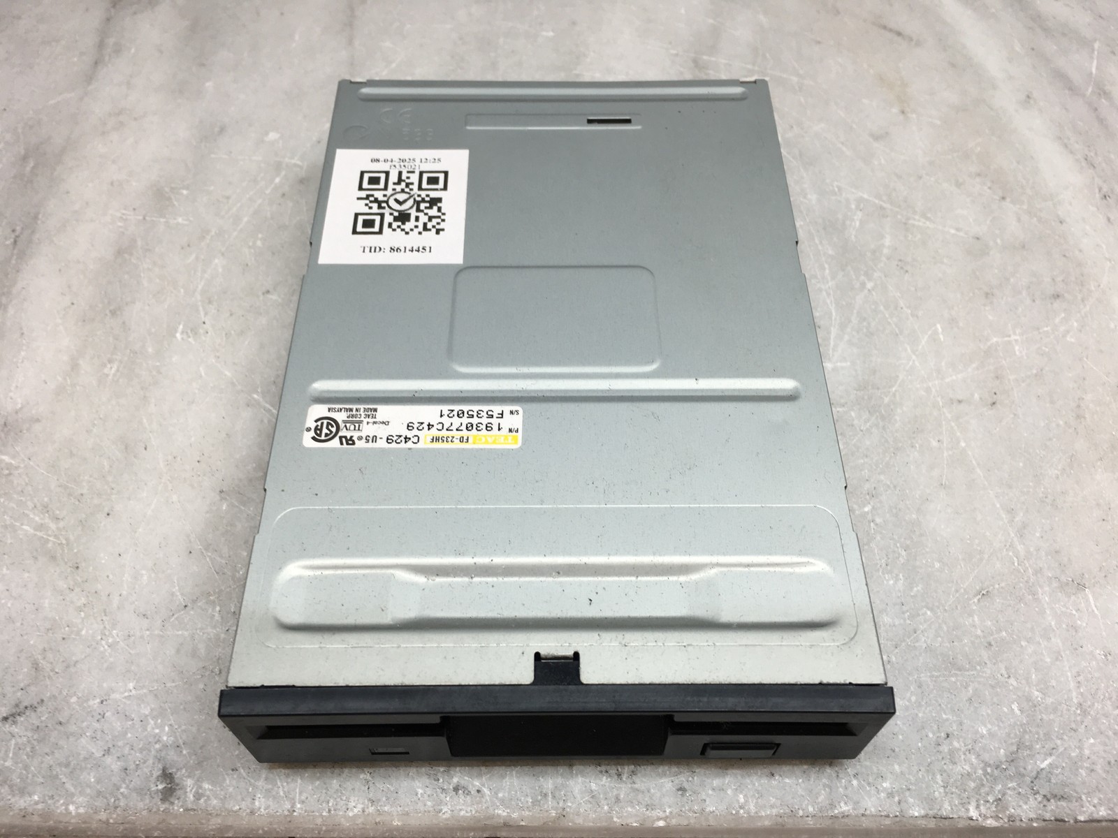 Teac FD235HF 3.5" inch Internal Desktop 1.44MB Floppy Disk Drive