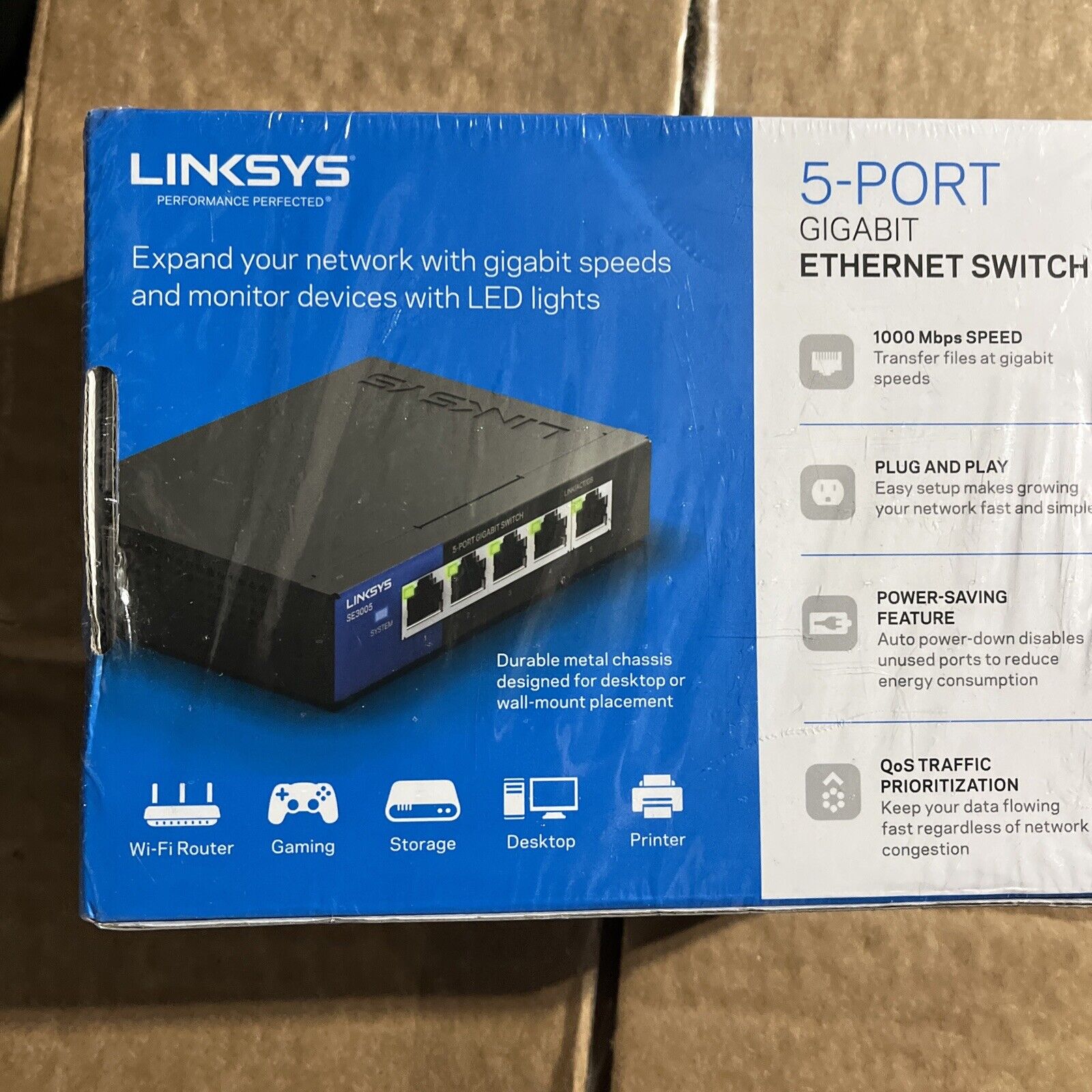 Linksys 5 Port Gigabit Ethernet Switch - Black/Blue  SE3005