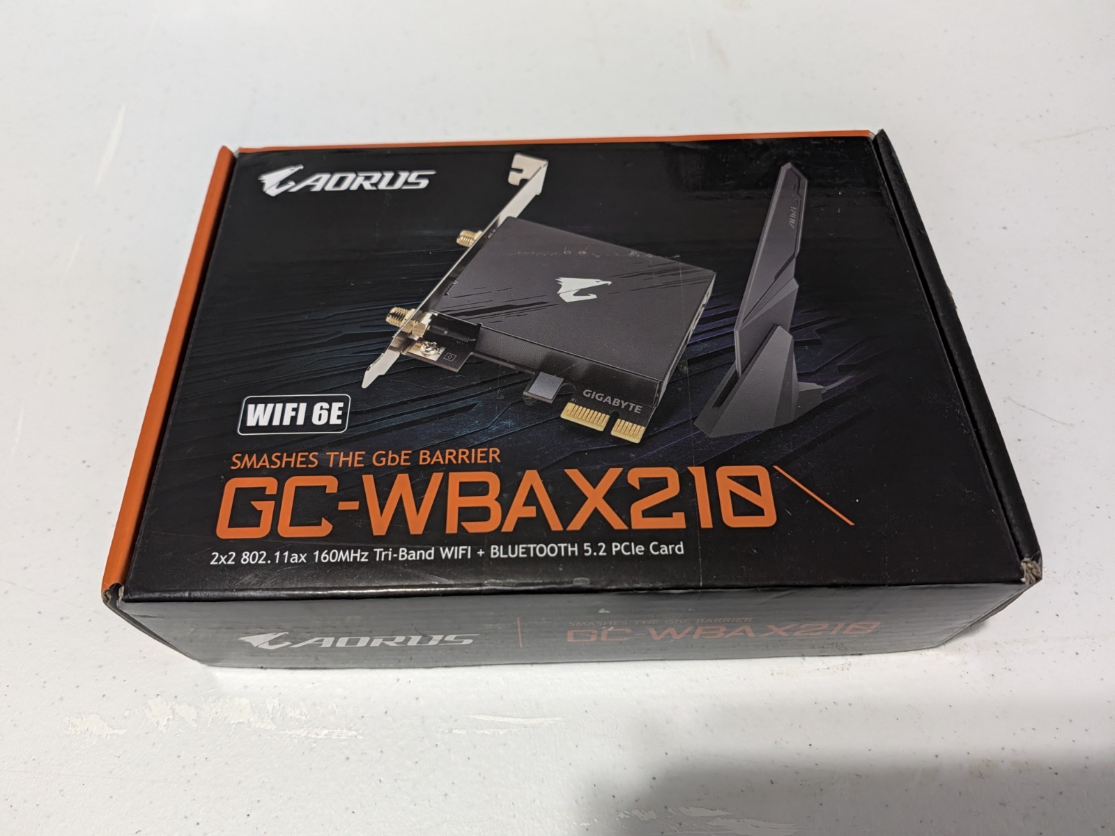 GIGABYTE AORUS GC-WBAX210 (rev. 1.0) Tri-Band Wi-Fi PCI-E Network Interface Card