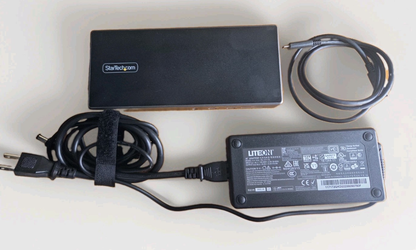 StarTech DK31C2DHSPD Triple 4K Monitor USB Type-C Docking Station + CORDS TESTED