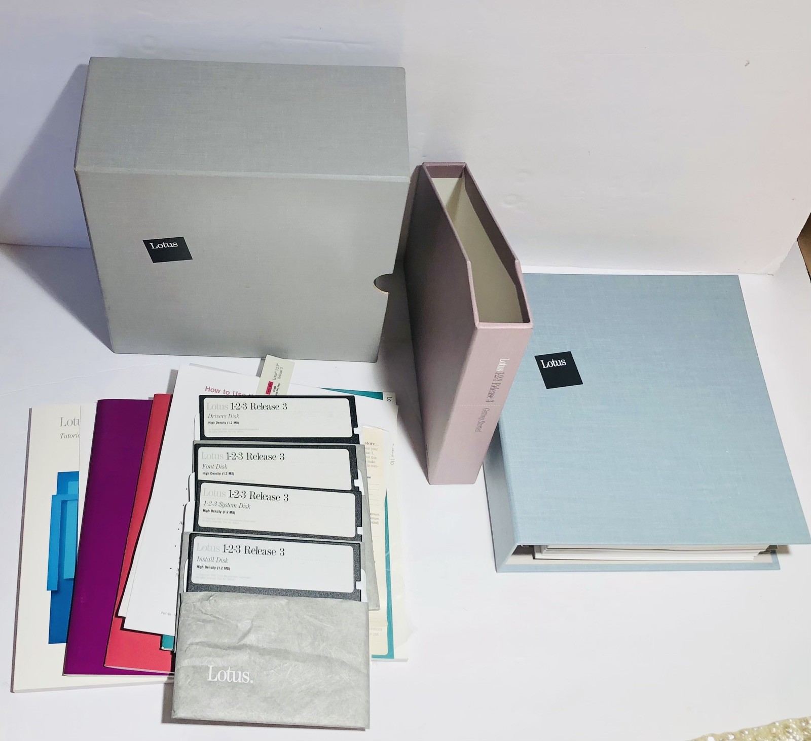 Lotus 1-2-3 Release 3 North American Operating System 5 1/4” Disks & Ref Book