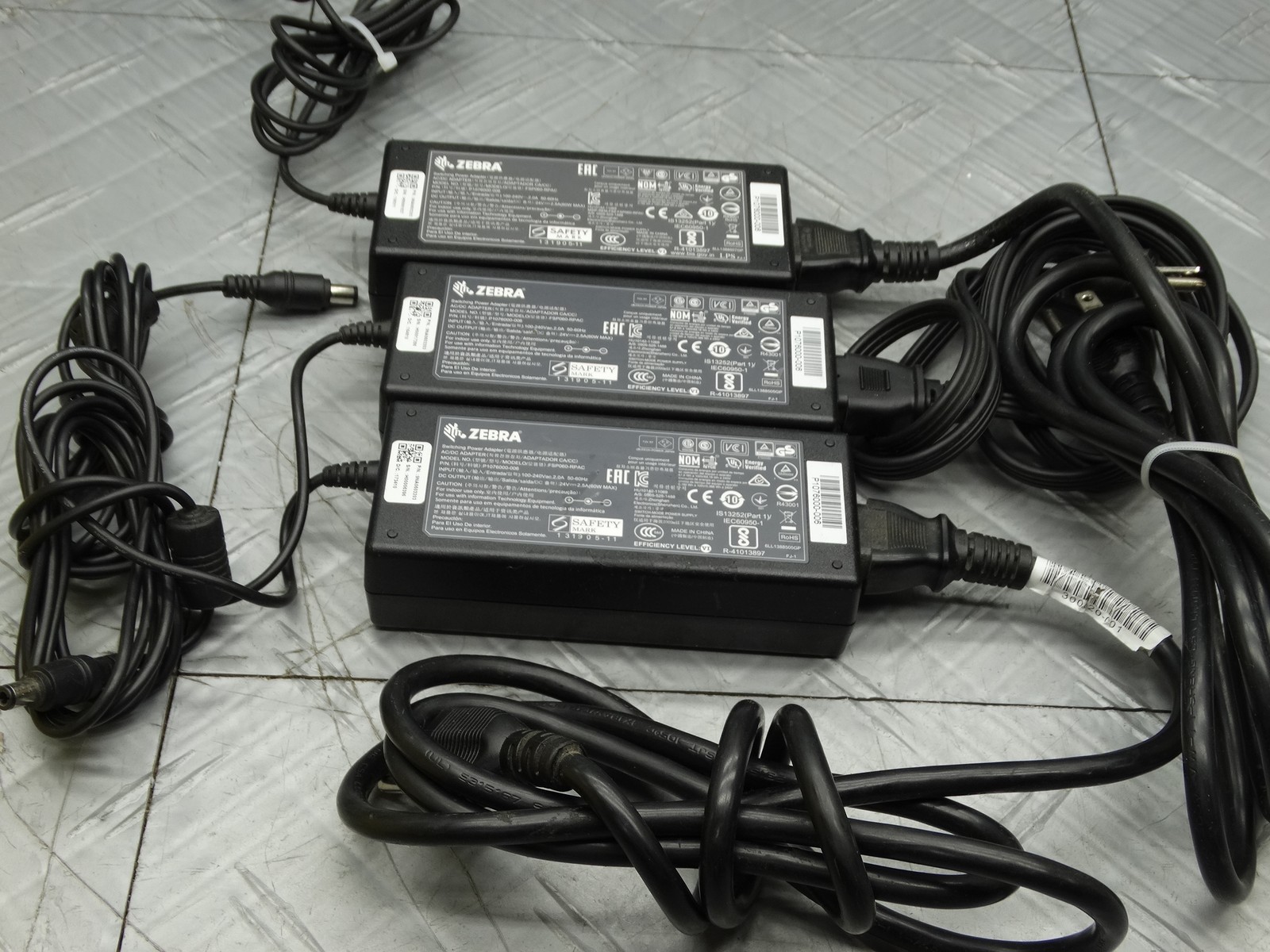 Genuine Zebra 60W 24V 2.5A AC Power Adapter Charger P1076000-006 (lot of 3)