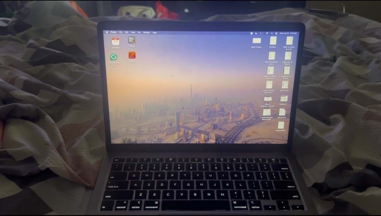 Apple MacBook Air 13 in Gray Laptop w/ Built-in Webcam for Casual Computing